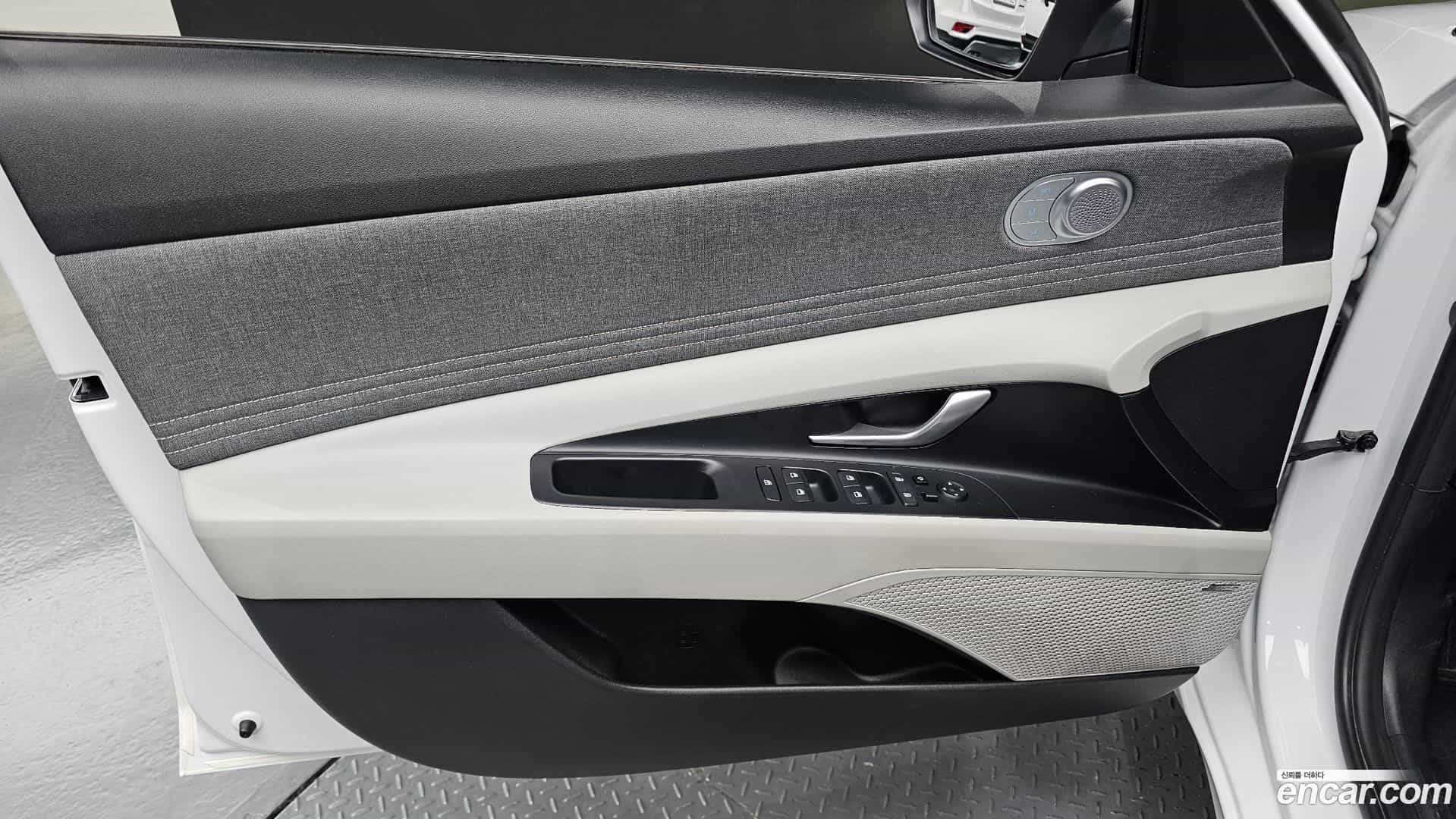 AVANTE Hyundai 2020.6-INNER-034