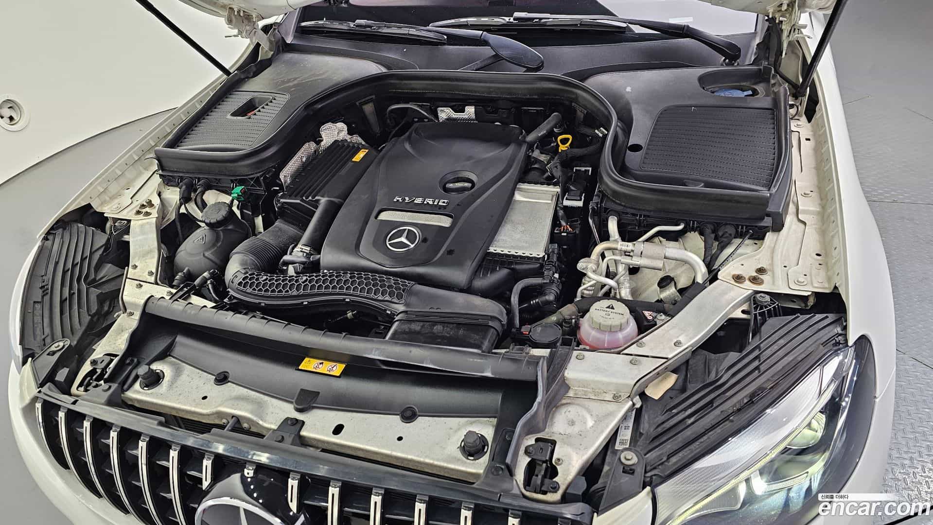 GLC-Class Mercedes-Benz 2018.11-OUTER-006