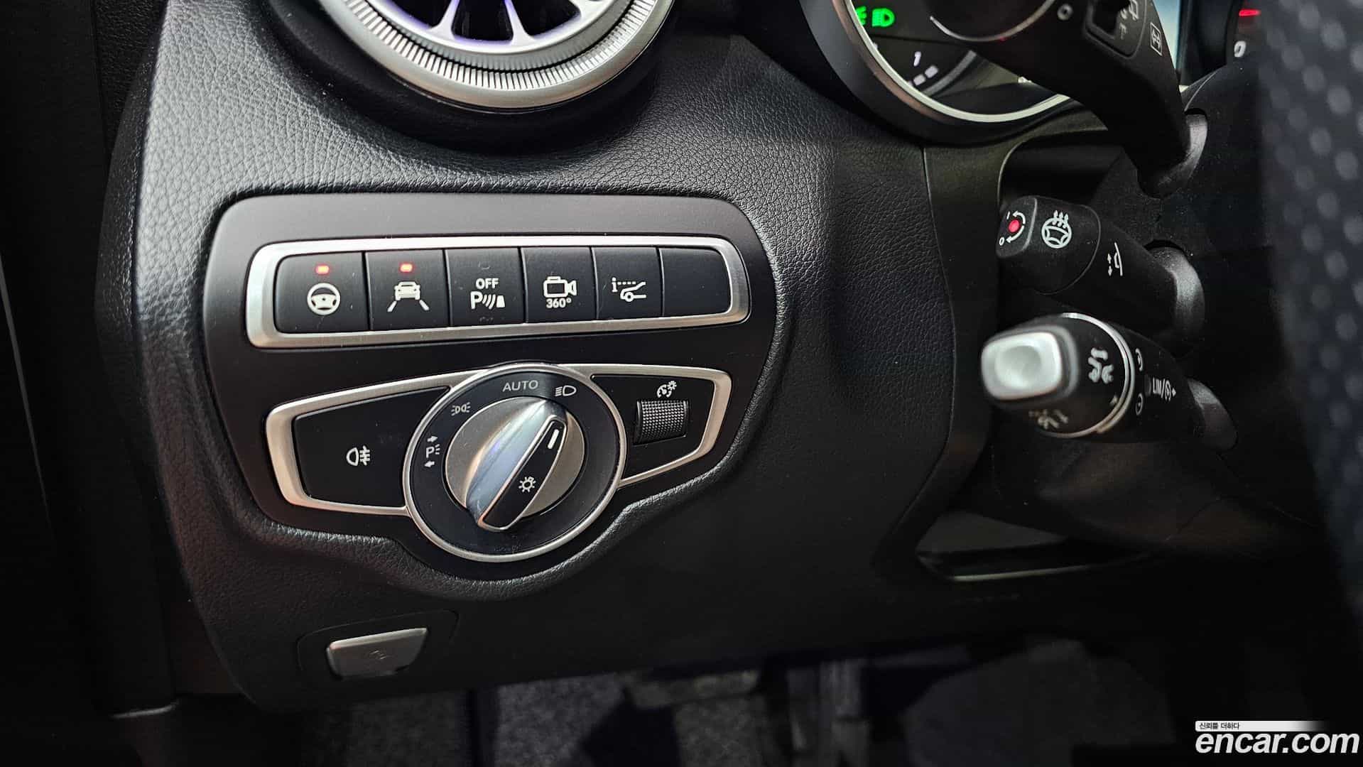 GLC-Class Mercedes-Benz 2018.11-OPTION-020