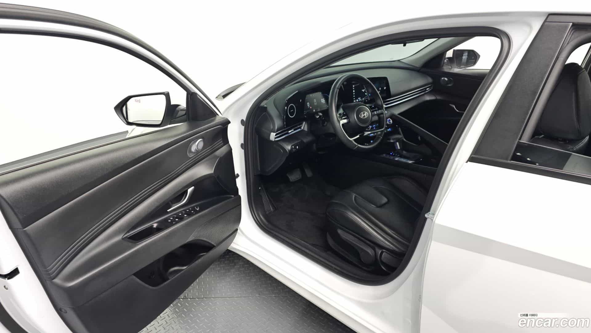 AVANTE Hyundai 2024.5-INNER-010