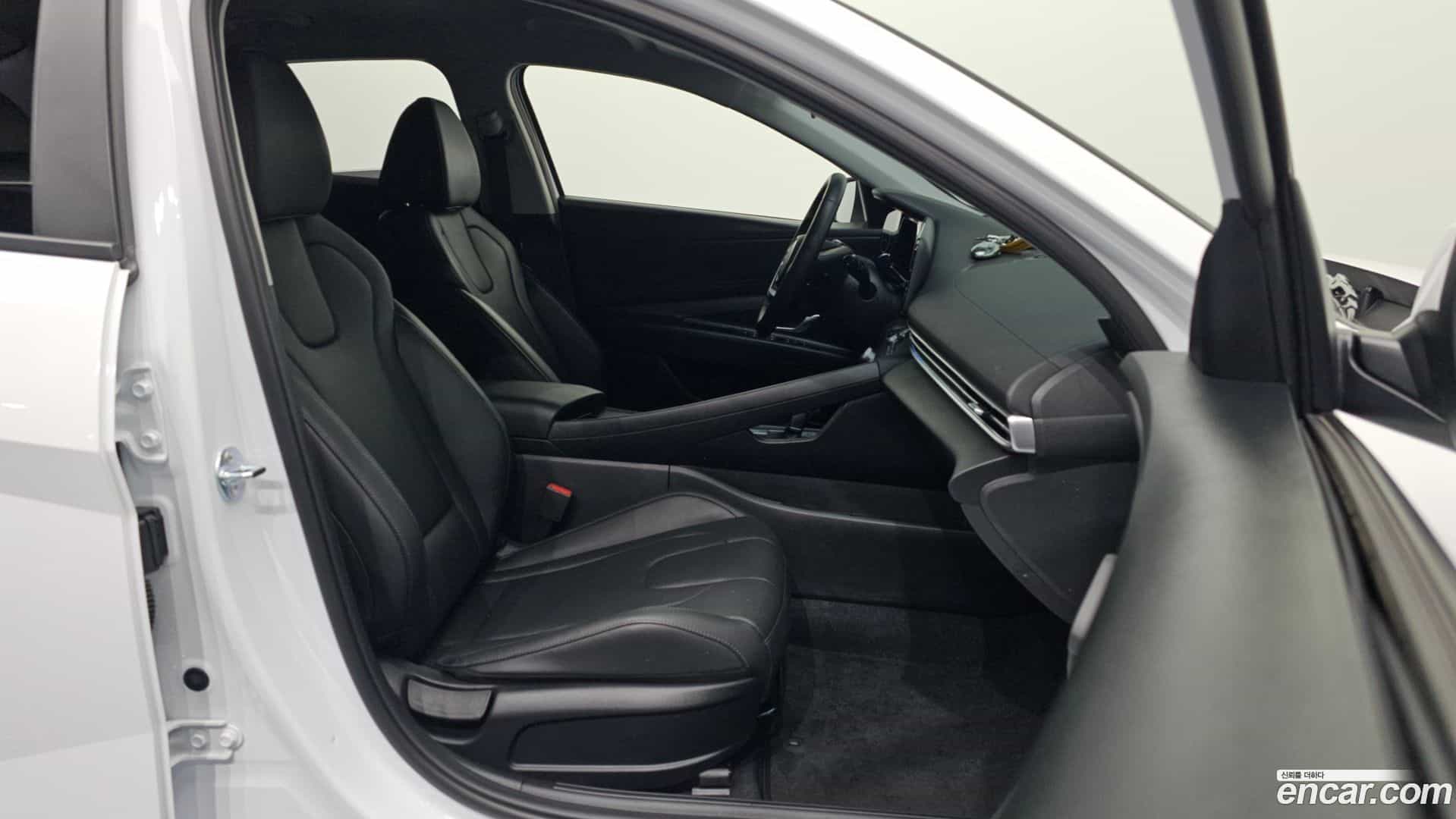 AVANTE Hyundai 2024.5-INNER-036