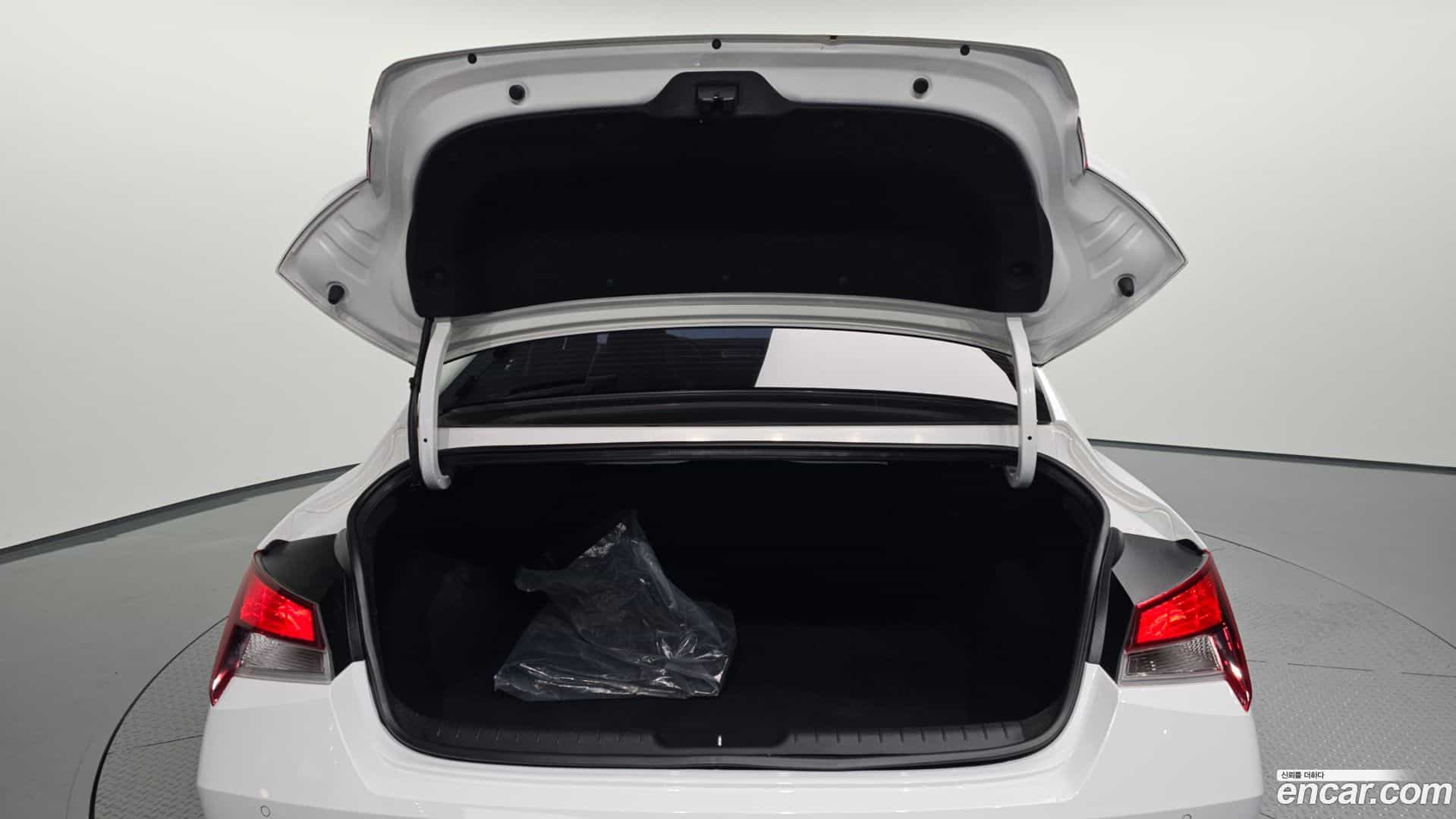 AVANTE Hyundai 2020.8-OPTION-024