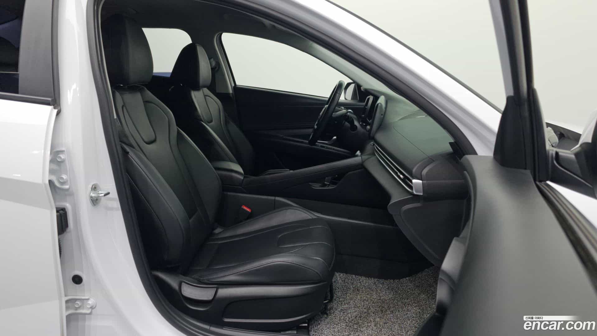 AVANTE Hyundai 2020.8-INNER-036
