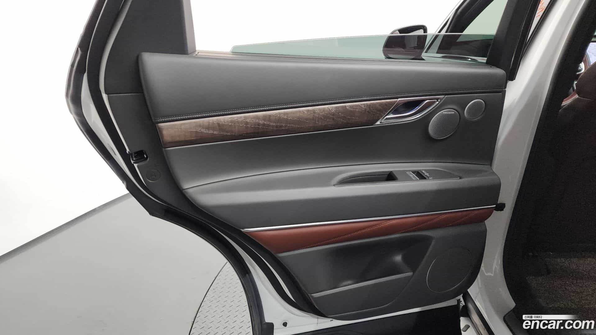 GV80 Genesis 2024.0-INNER-035