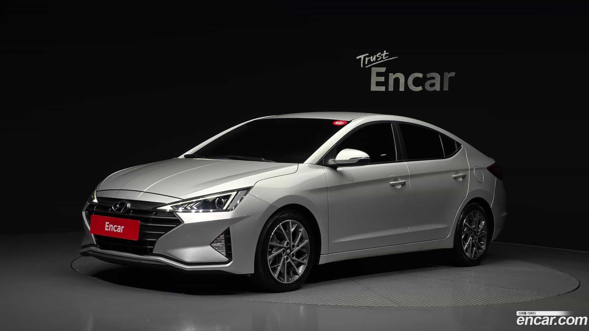 AVANTE Hyundai 2019.0-OUTER-001