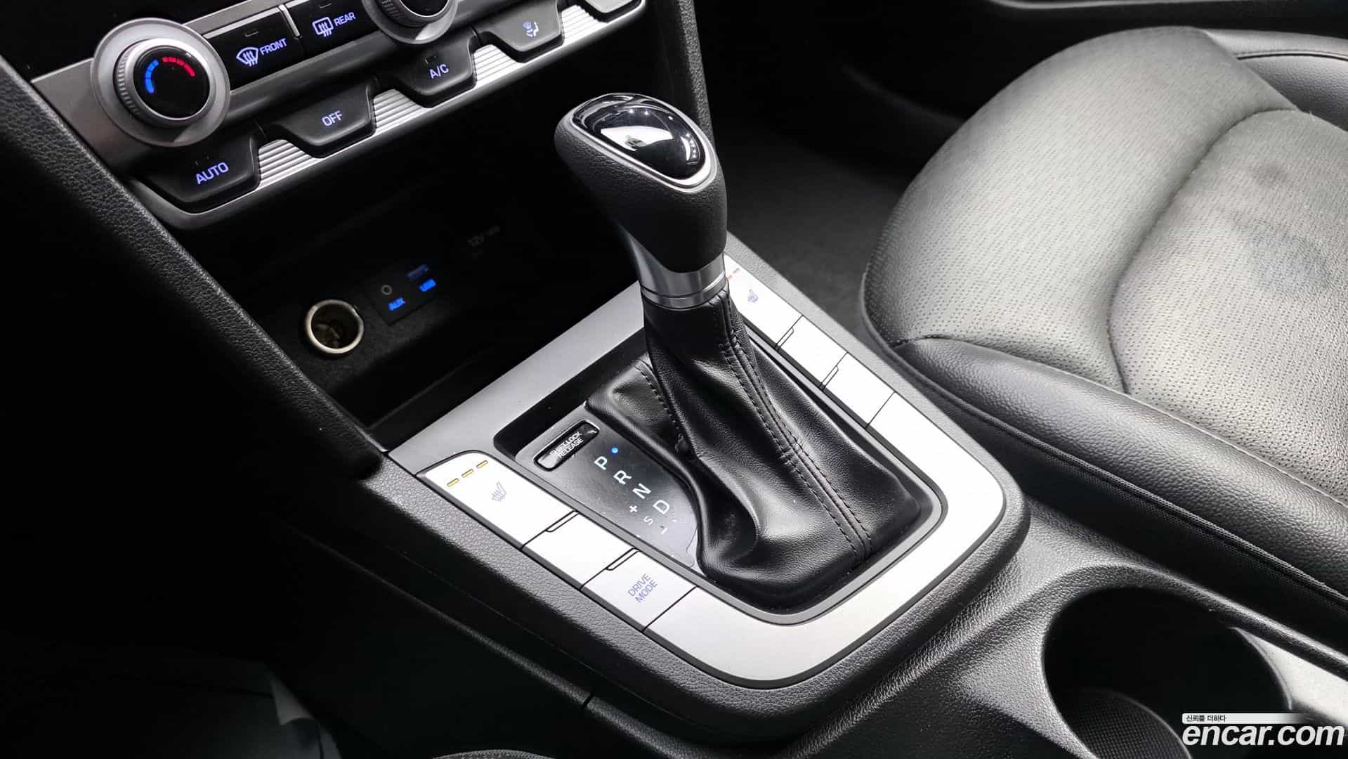 AVANTE Hyundai 2019.0-INNER-009