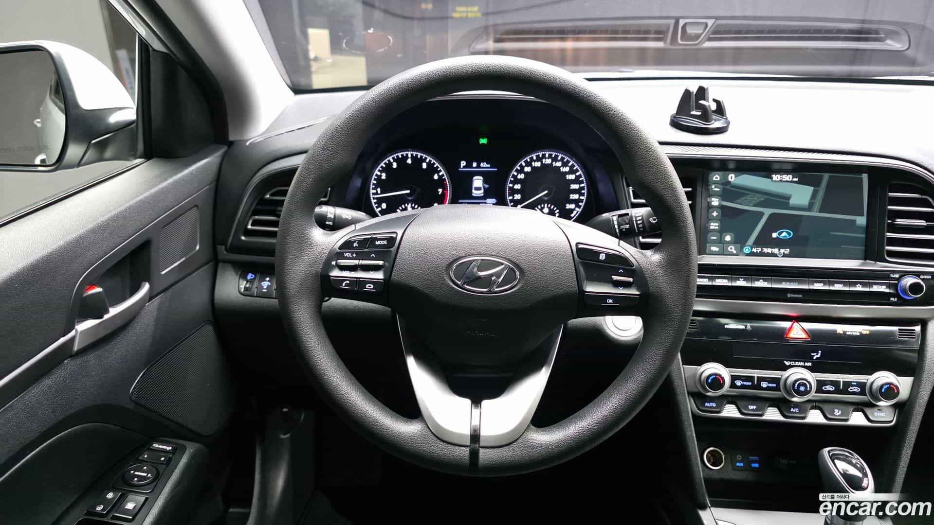 AVANTE Hyundai 2019.0-OPTION-017