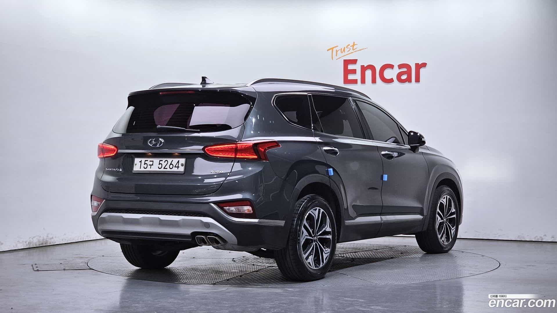 Santafe Hyundai 2018.2-OUTER-002