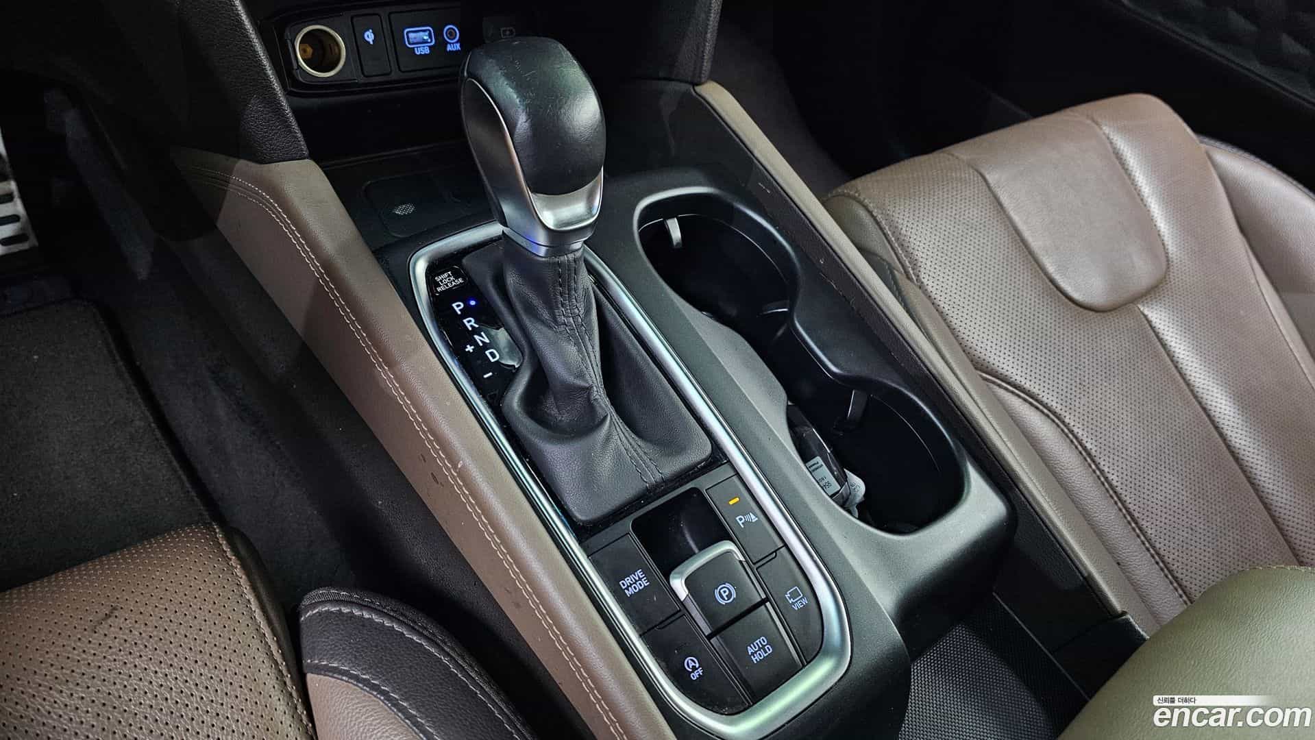 Santafe Hyundai 2018.2-INNER-009