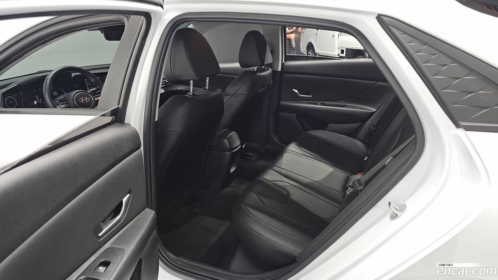 AVANTE Hyundai 2024.2-OPTION-016