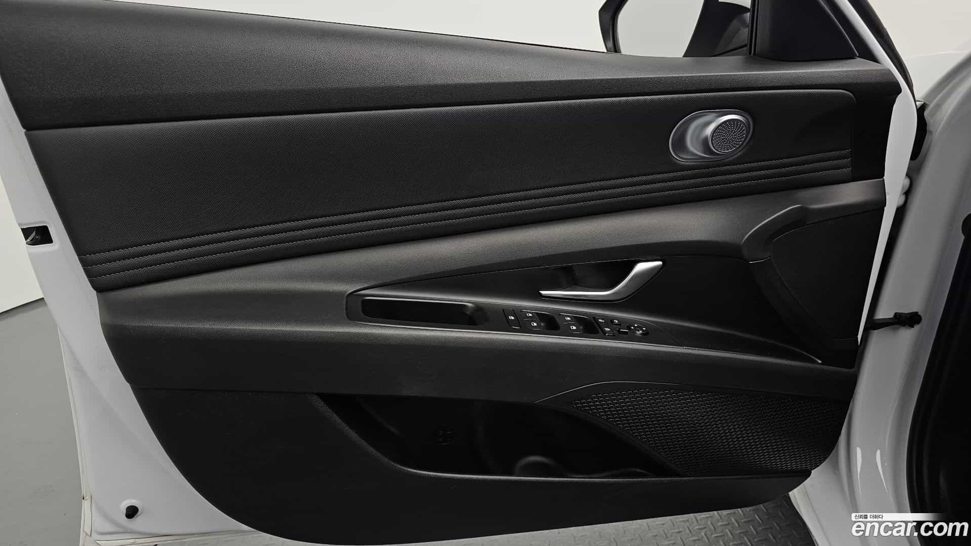 AVANTE Hyundai 2024.2-INNER-034