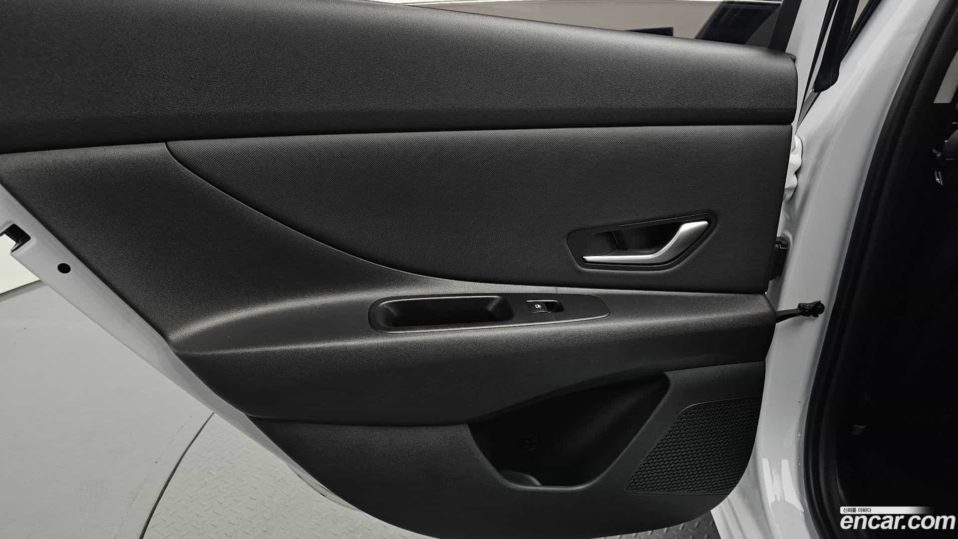 AVANTE Hyundai 2024.2-INNER-035