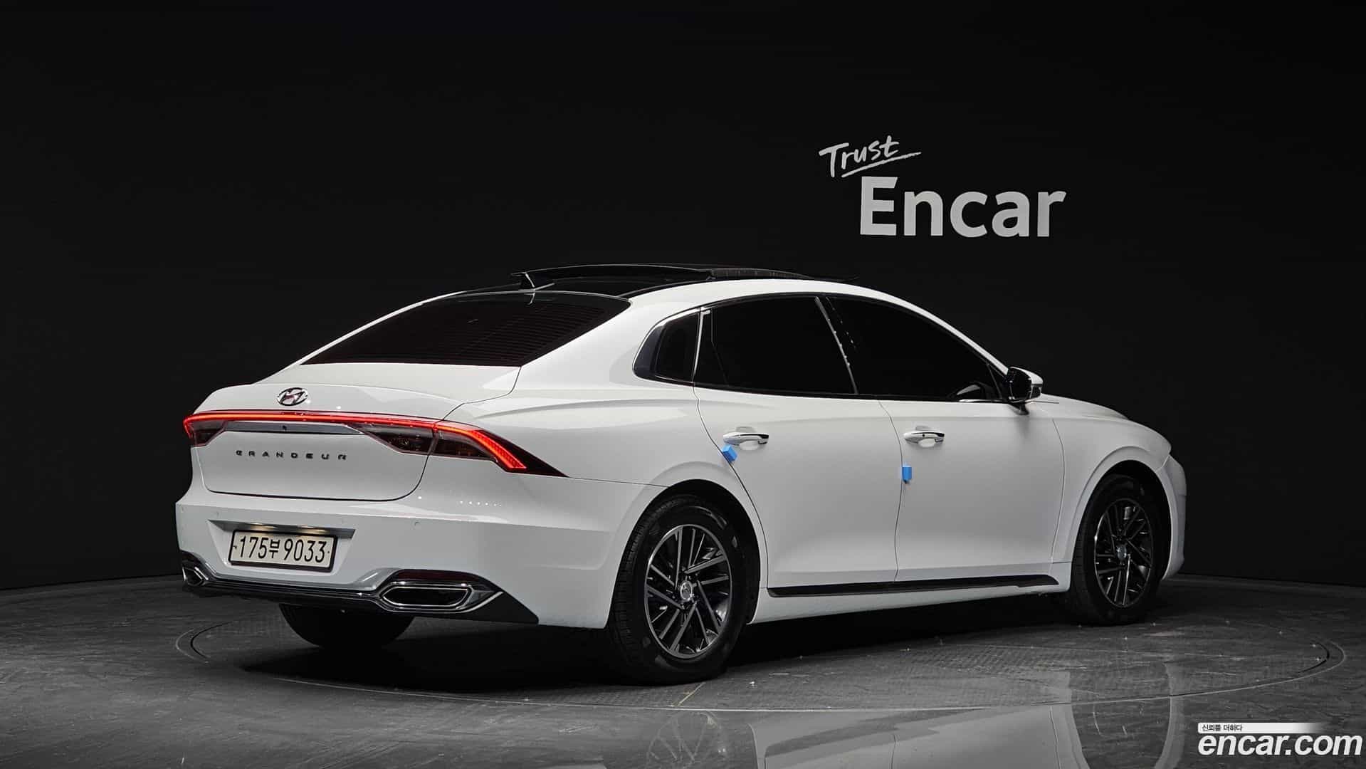Grandeur Hyundai 2021.10-OUTER-002
