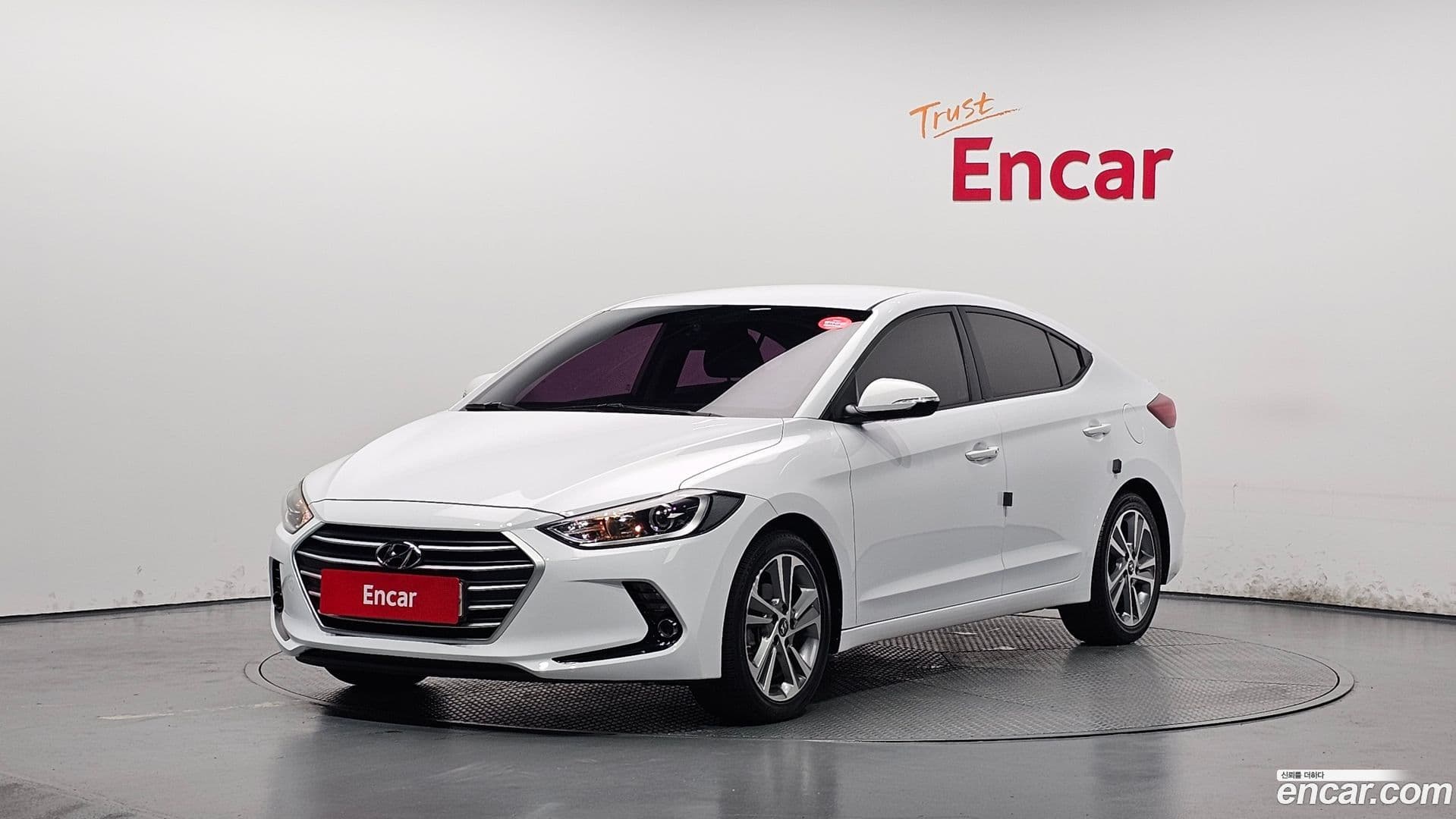 Main__Slider__Photo:AVANTE Hyundai 2018.7-0