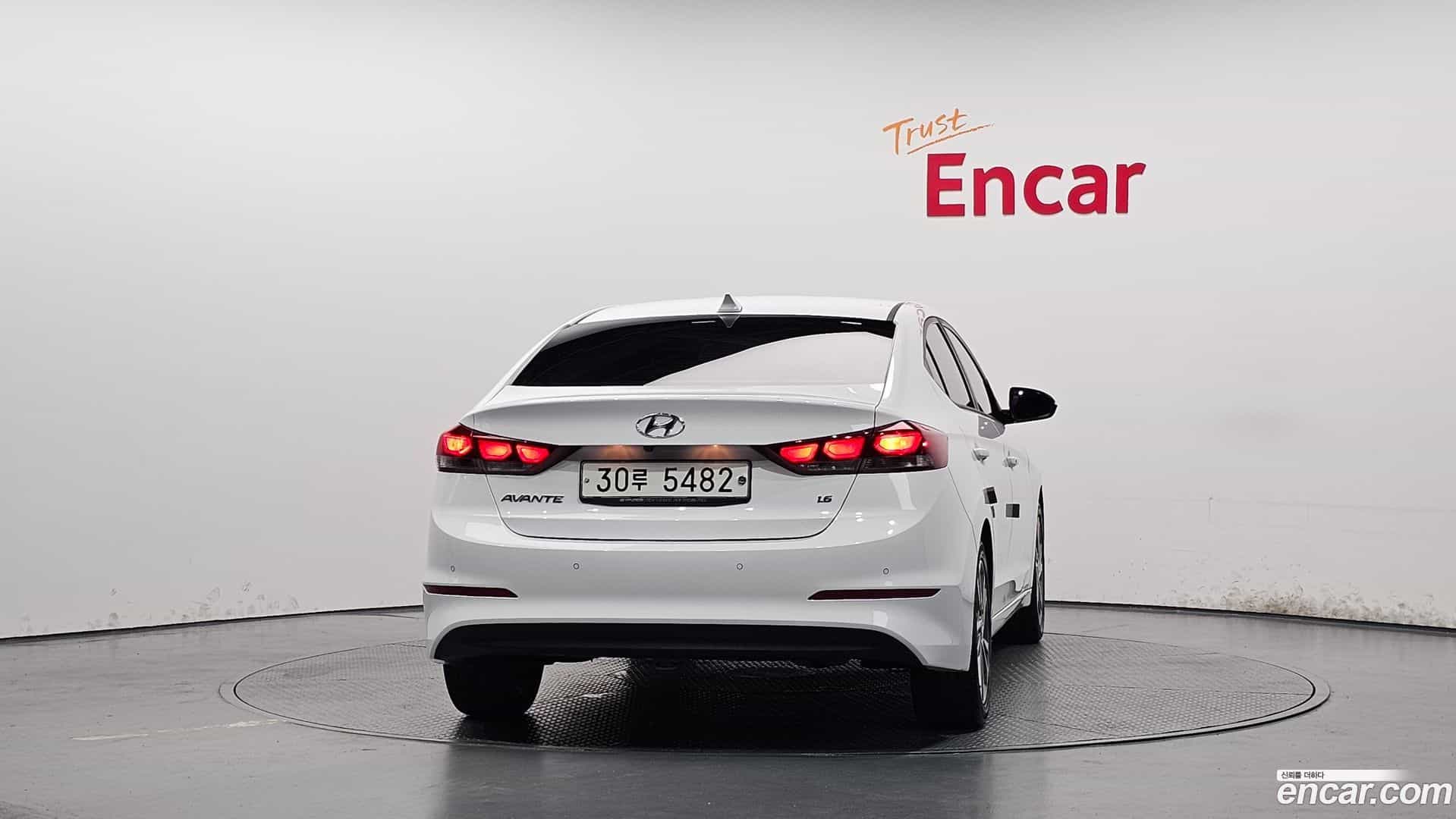 AVANTE Hyundai 2018.7-OUTER-004