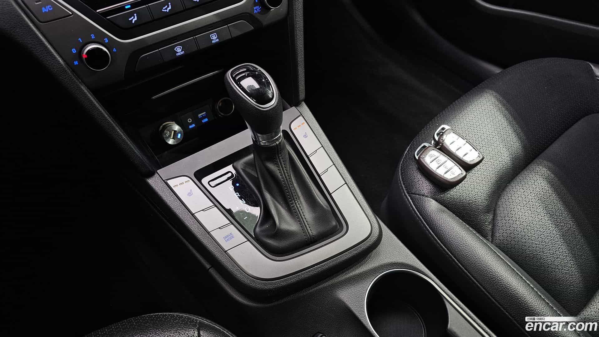 AVANTE Hyundai 2018.7-INNER-009
