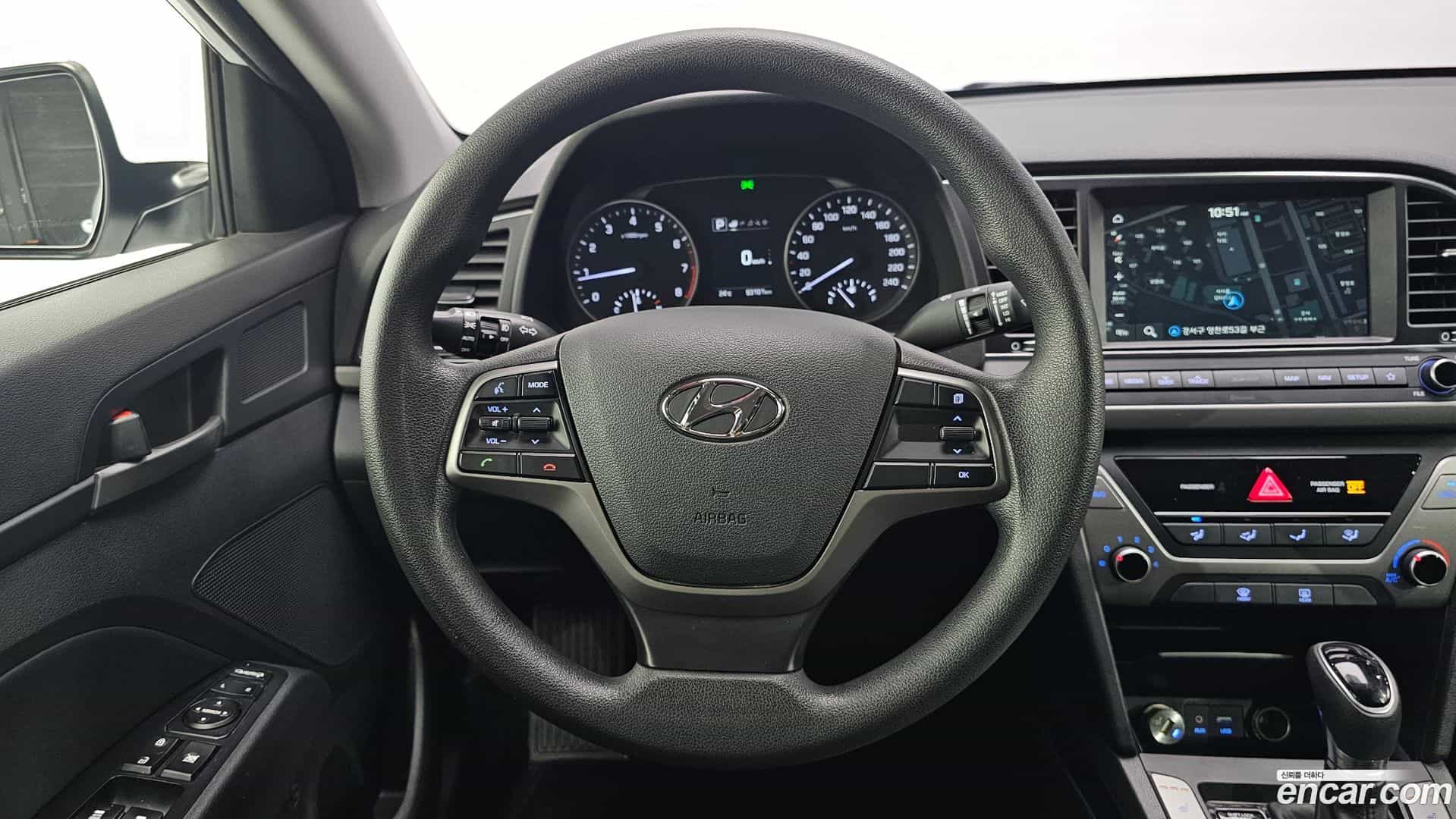 AVANTE Hyundai 2018.7-OPTION-017