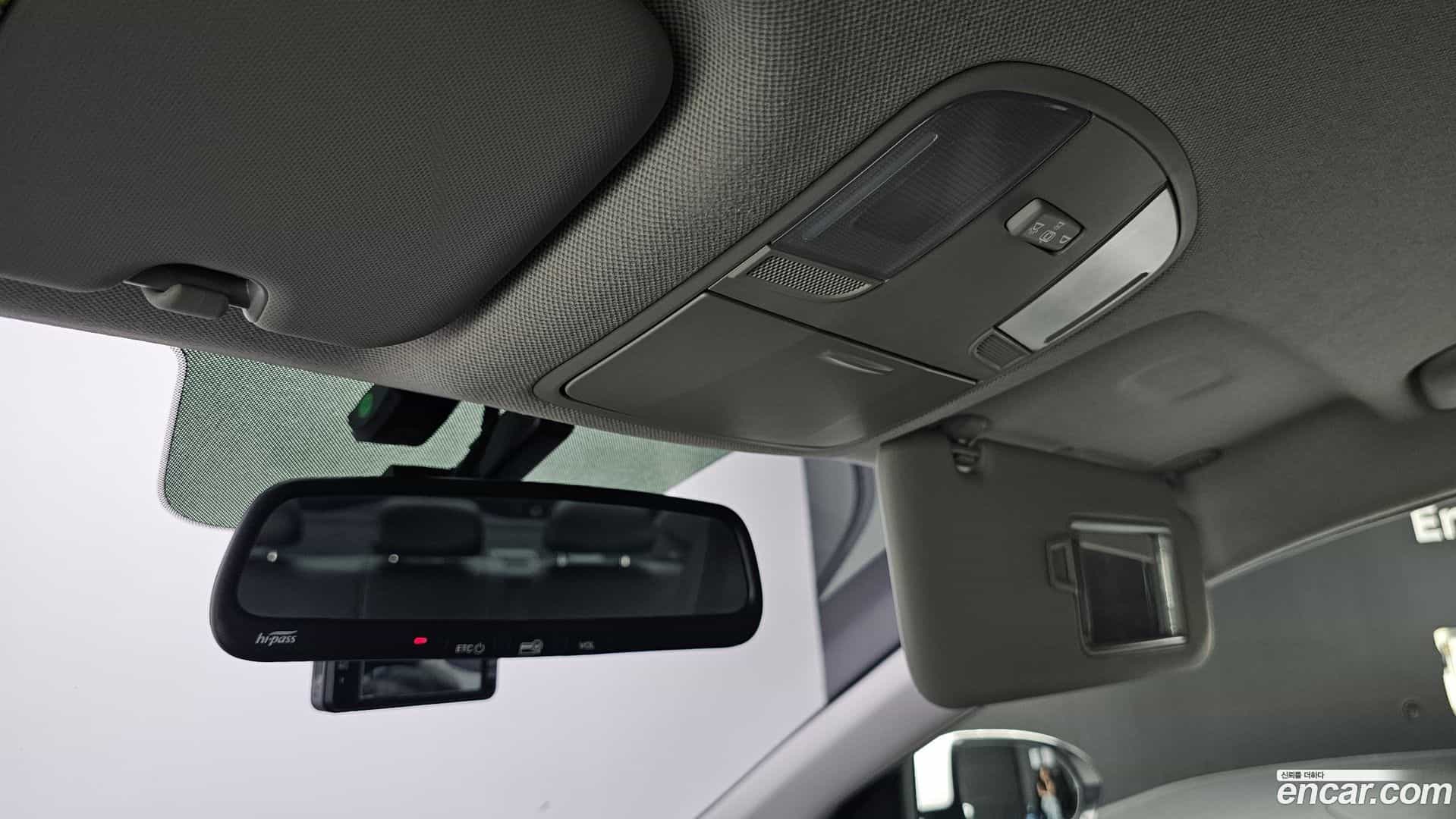AVANTE Hyundai 2018.7-OPTION-045