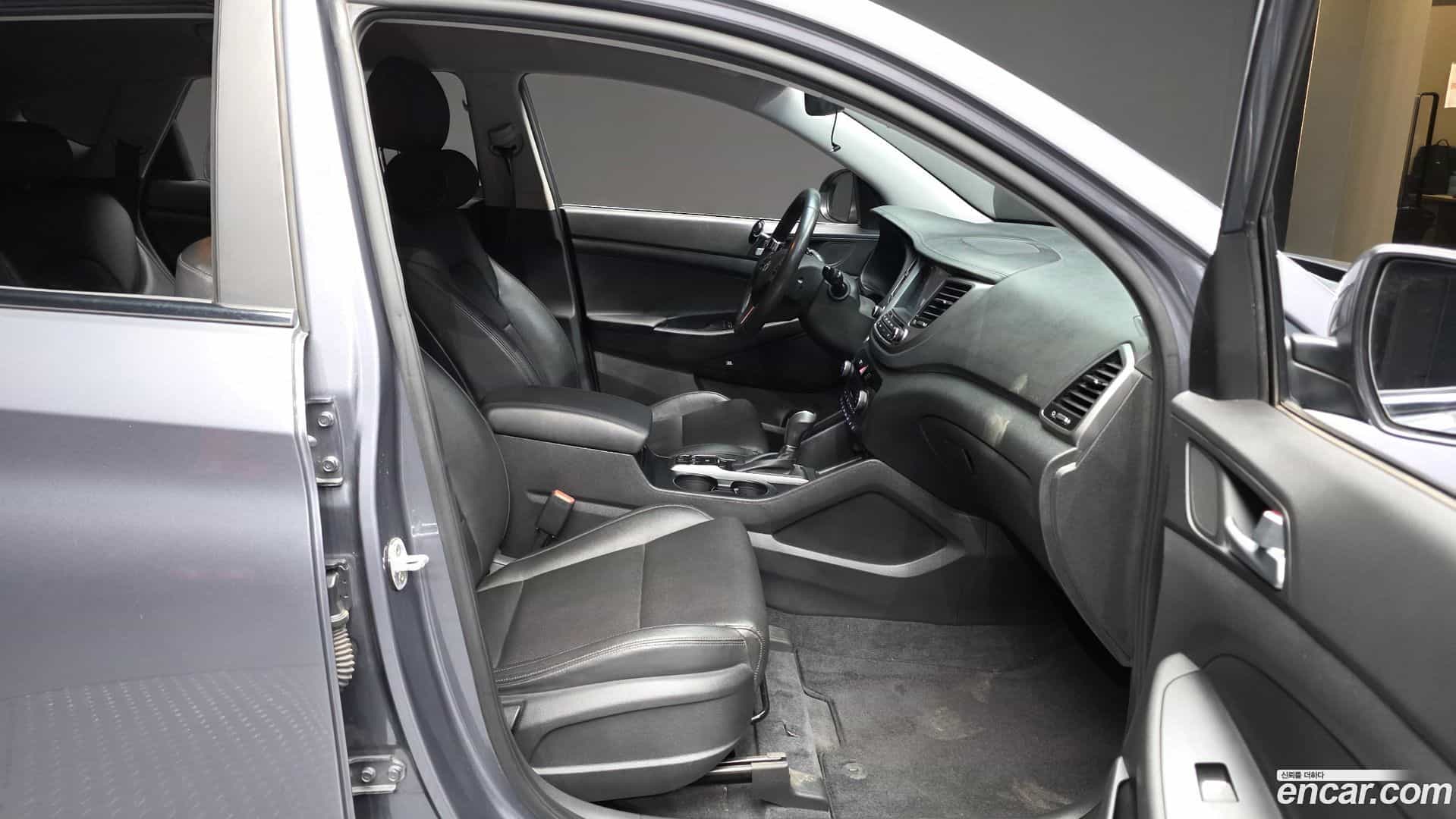 Tucson Hyundai 2016.3-OPTION-015