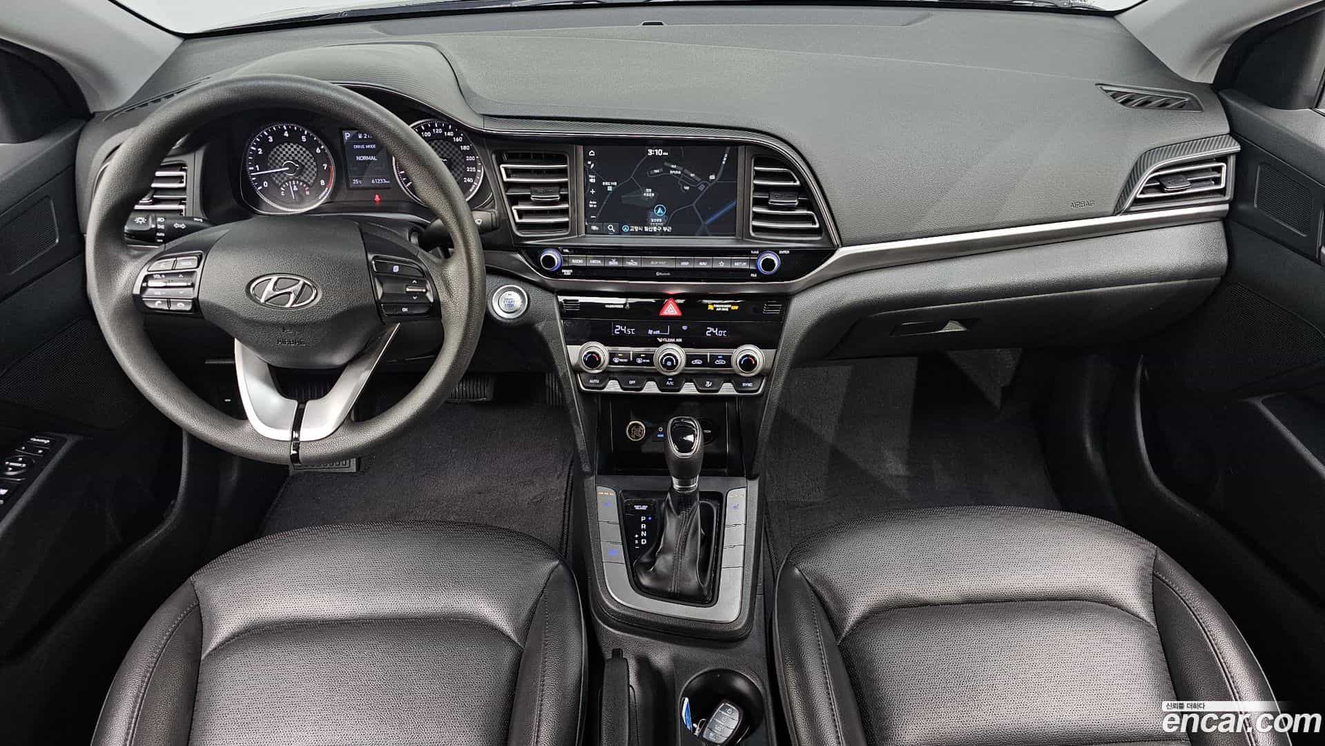 AVANTE Hyundai 2019.0-INNER-007