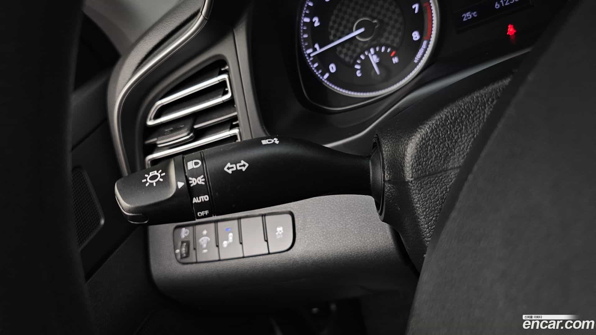 AVANTE Hyundai 2019.0-OPTION-023
