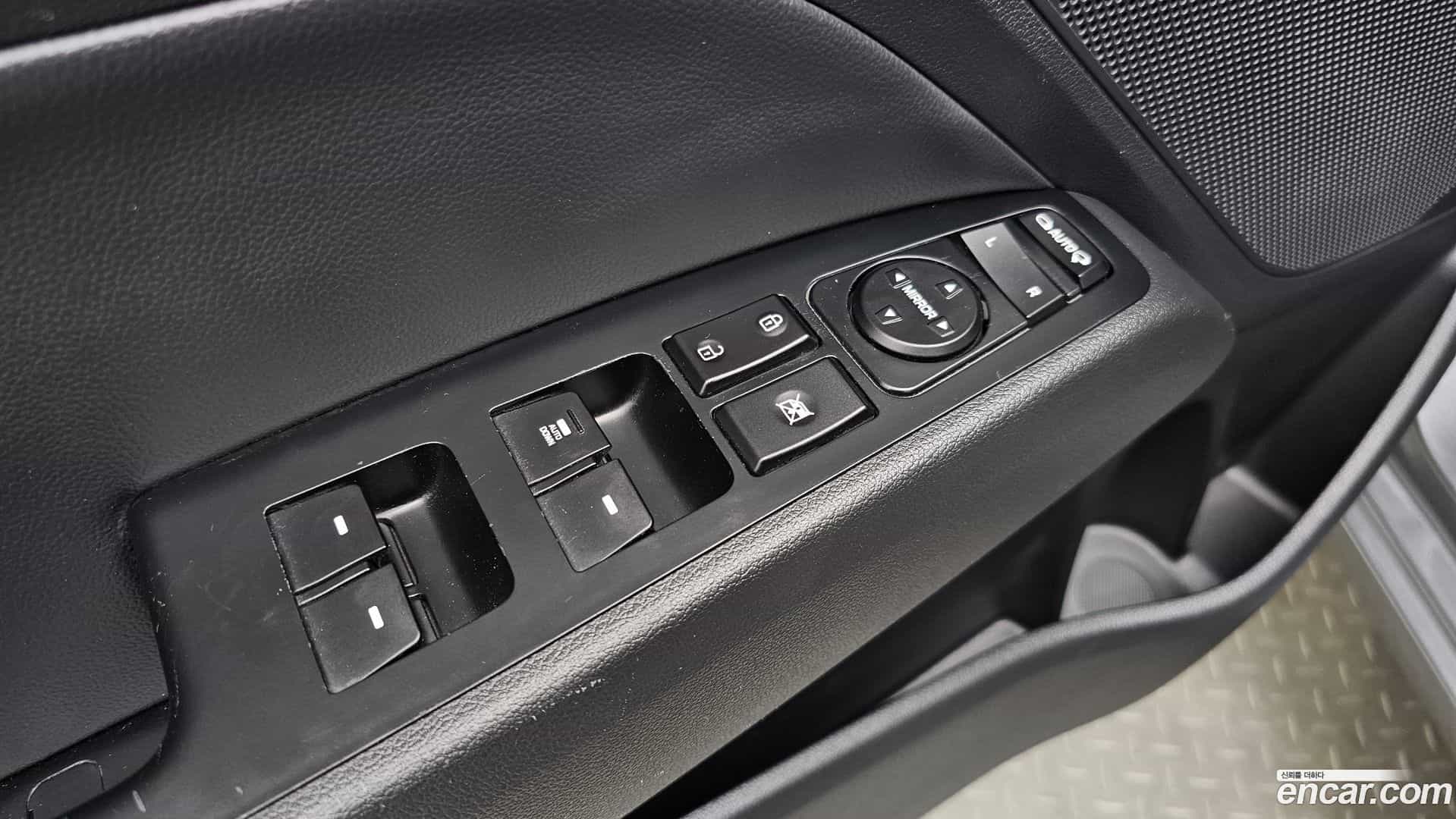 AVANTE Hyundai 2019.0-OPTION-024