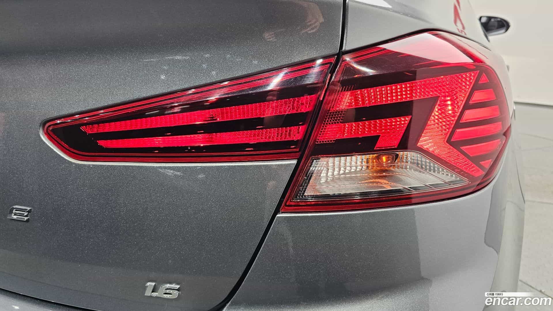 AVANTE Hyundai 2019.0-OUTER-033