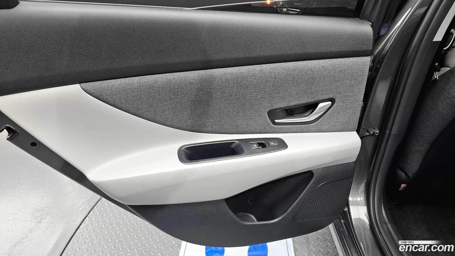 AVANTE Hyundai 2023.2-INNER-035