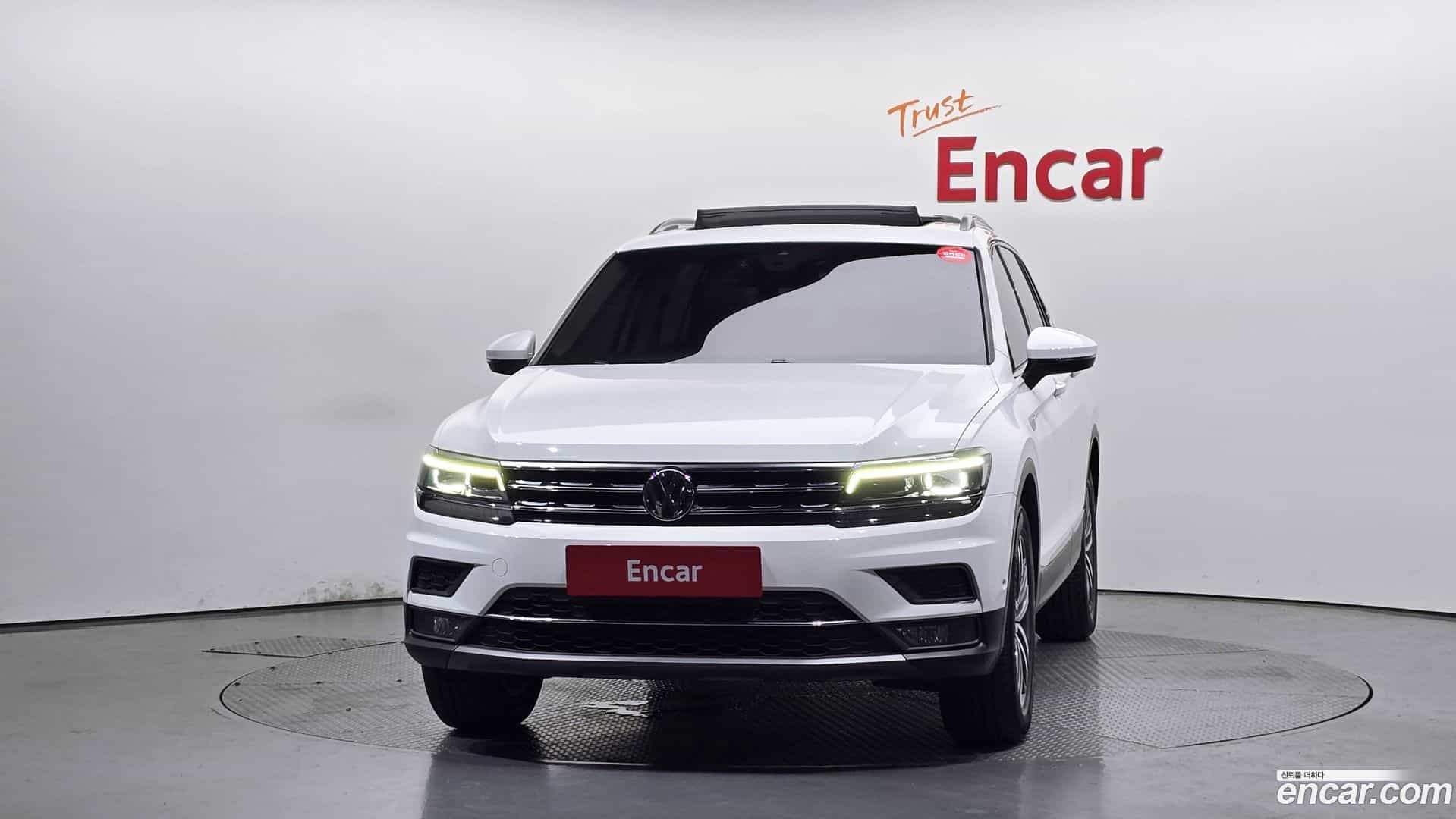 Tiguan Volkswagen 2020.11-OUTER-003