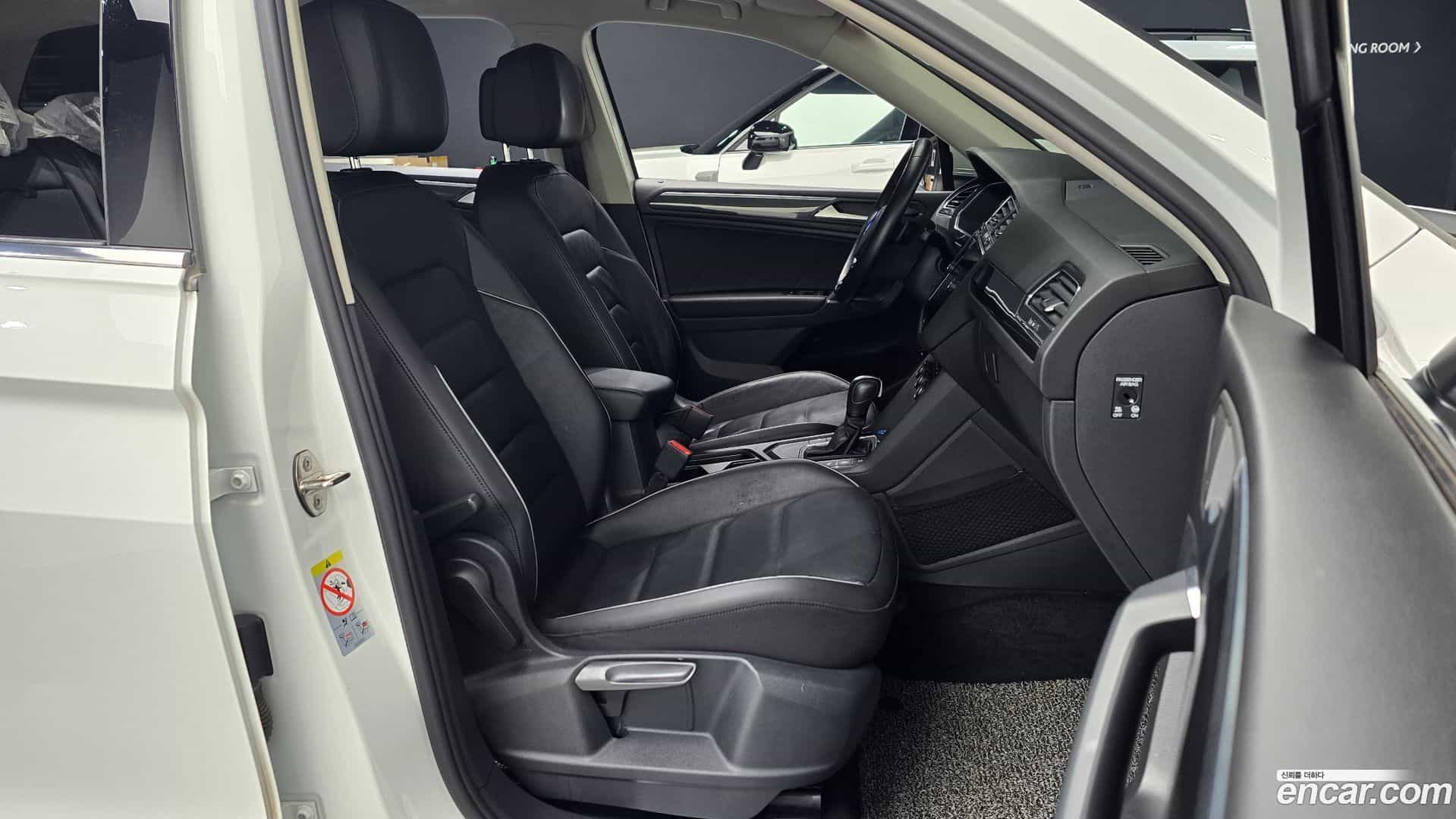 Tiguan Volkswagen 2020.11-INNER-010