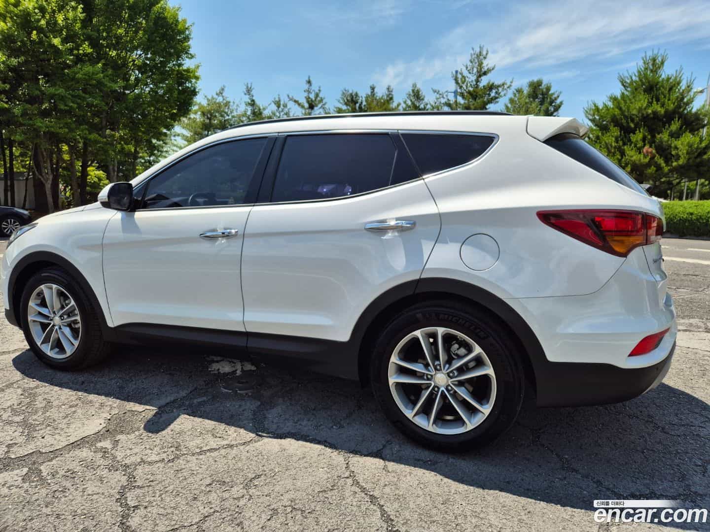 Santafe Hyundai 2016.9-OUTER-006