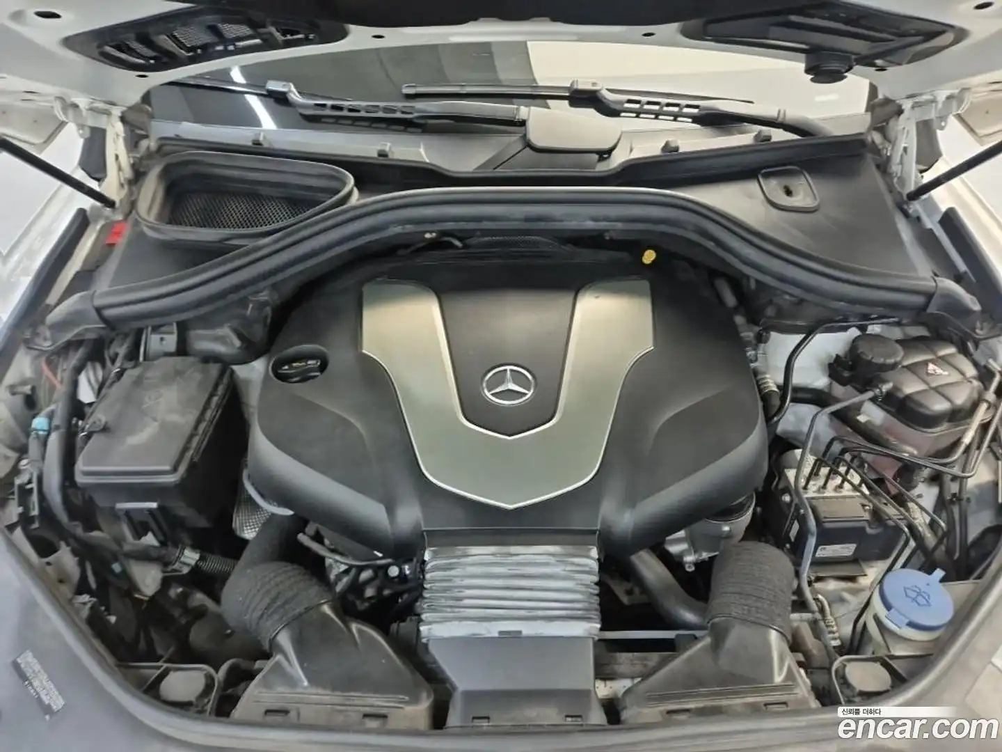 GLE-Class Mercedes-Benz 2016.10-OUTER-005
