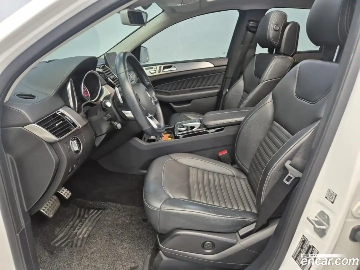 GLE-Class Mercedes-Benz 2016.10-OPTION-015