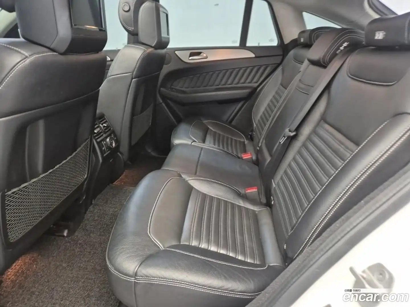 GLE-Class Mercedes-Benz 2016.10-OPTION-016