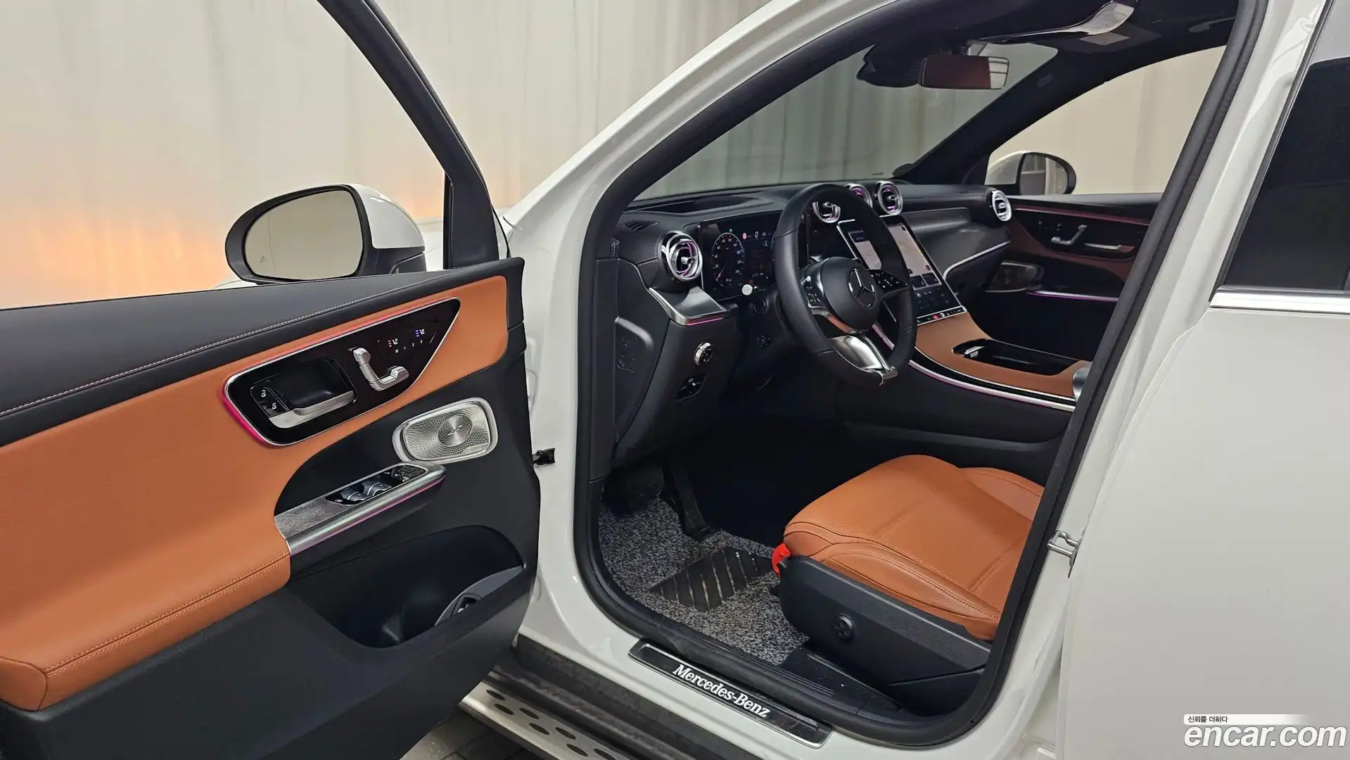 GLC-Class Mercedes-Benz 2025.4-INNER-010