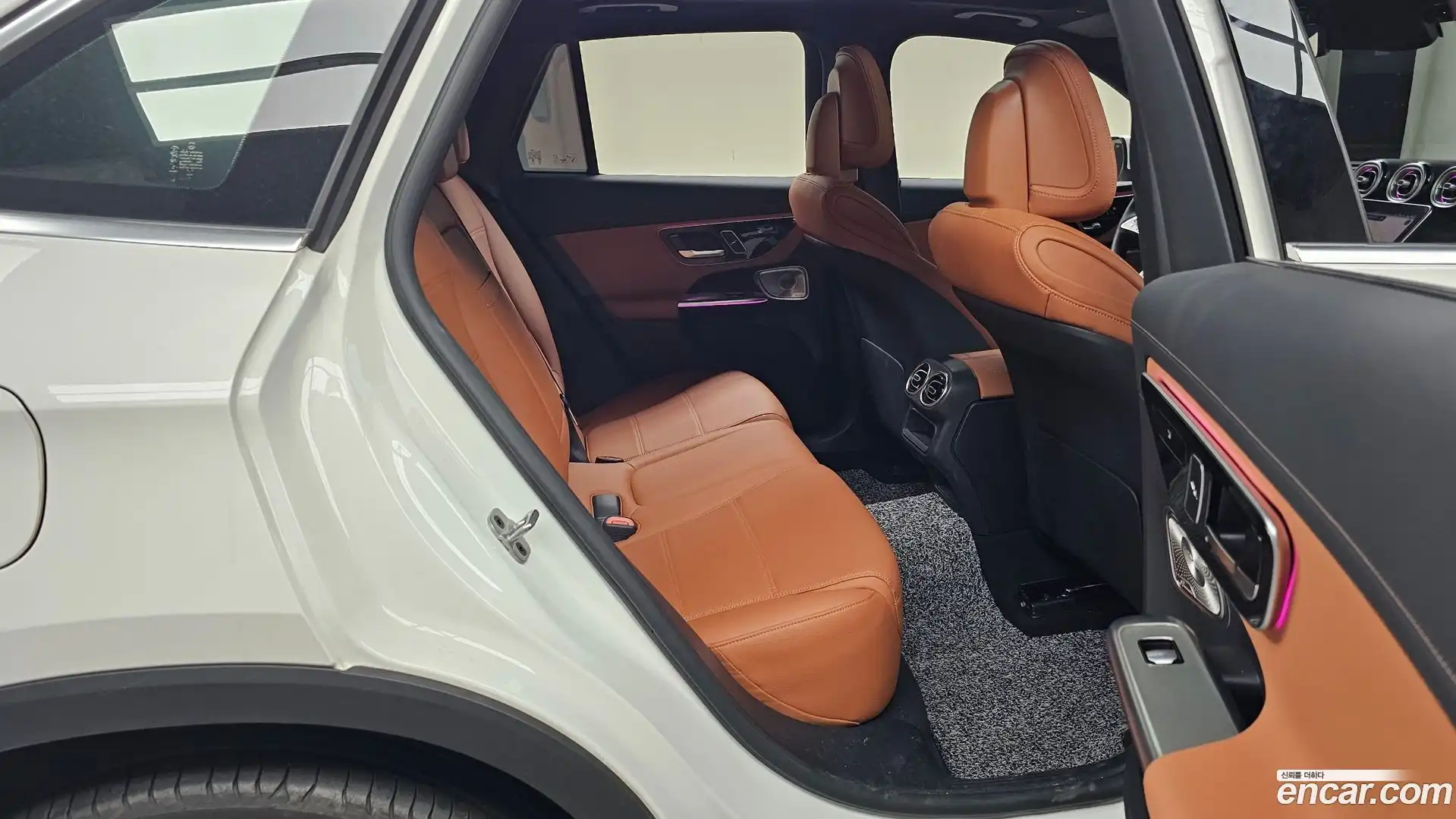 GLC-Class Mercedes-Benz 2025.4-OPTION-015