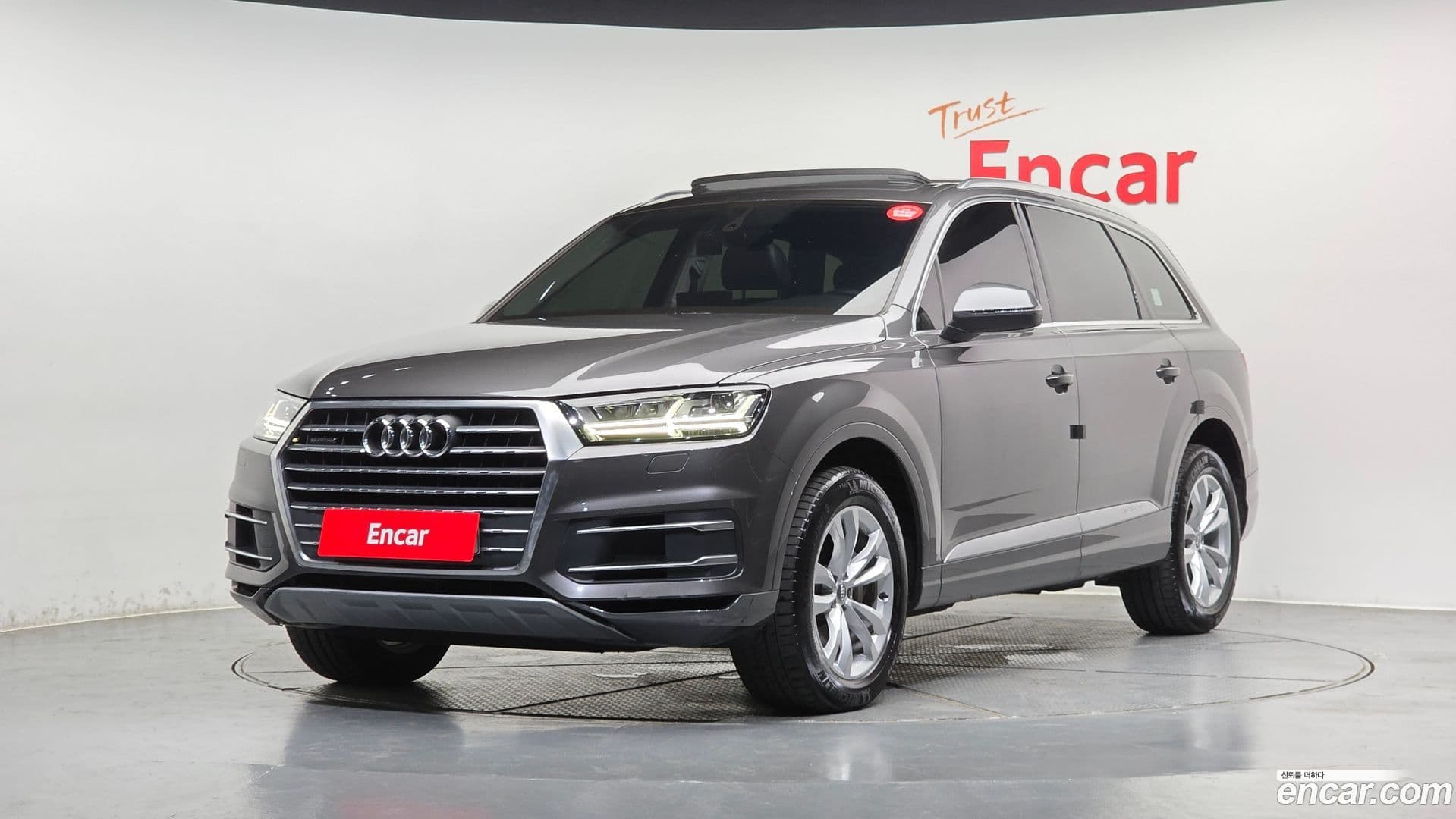 Main__Slider__Photo:Q7 Audi 2019.8-0