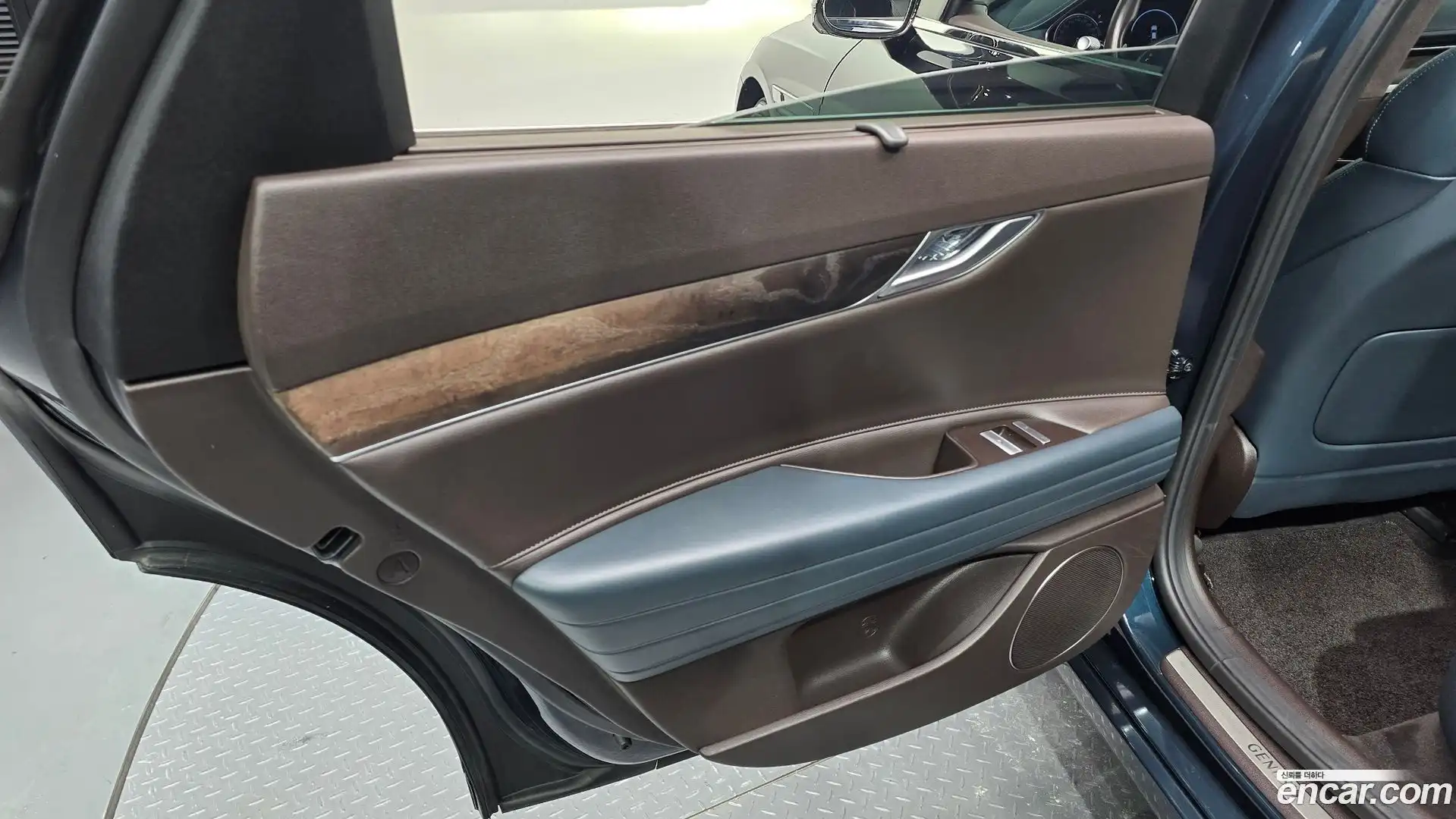 G80 Genesis 2020.6-INNER-035