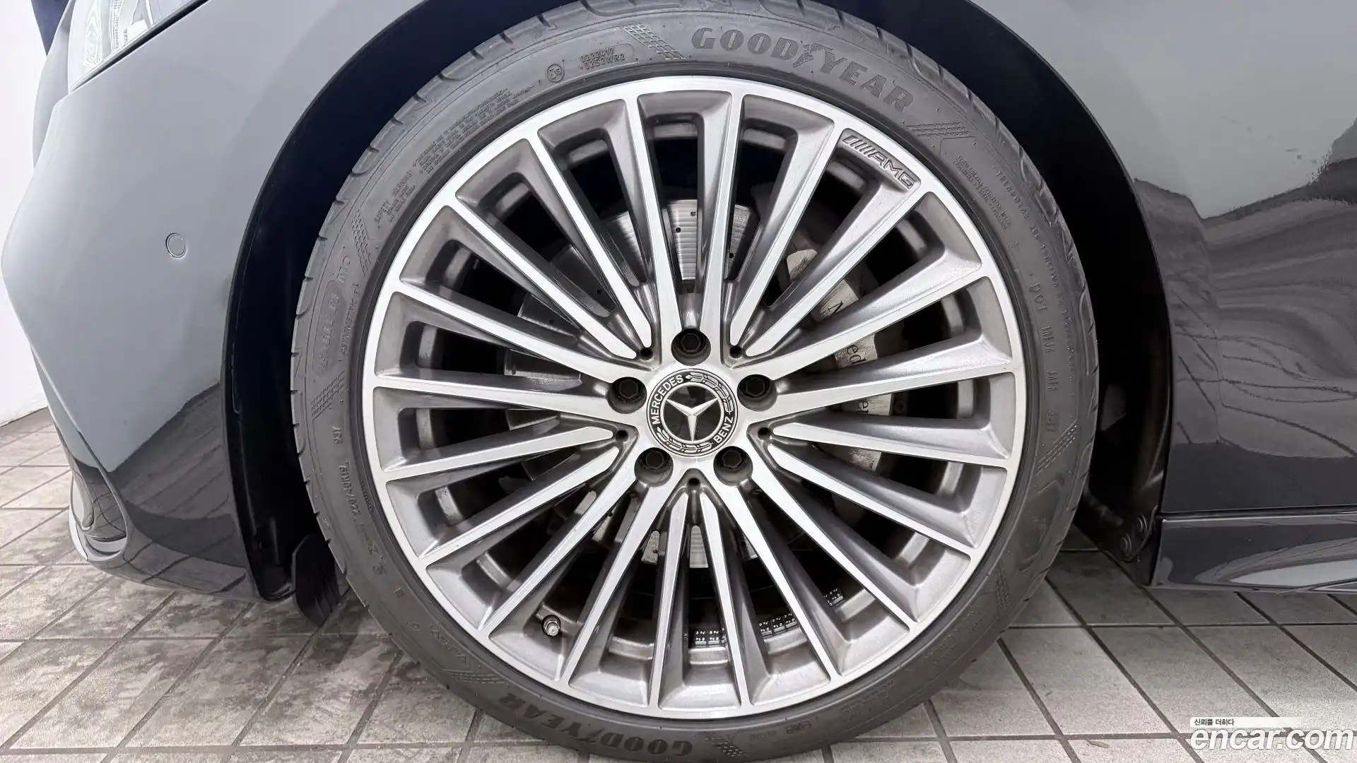C-Class Mercedes-Benz 2023.4-OUTER-005