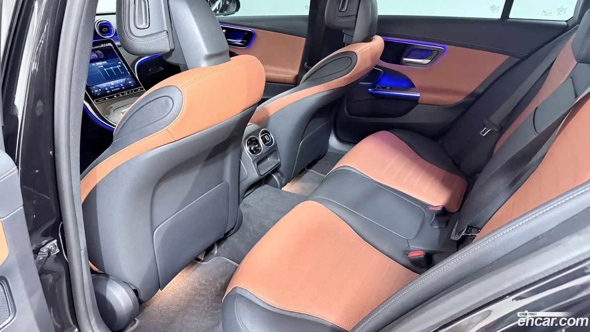 C-Class Mercedes-Benz 2023.4-INNER-010