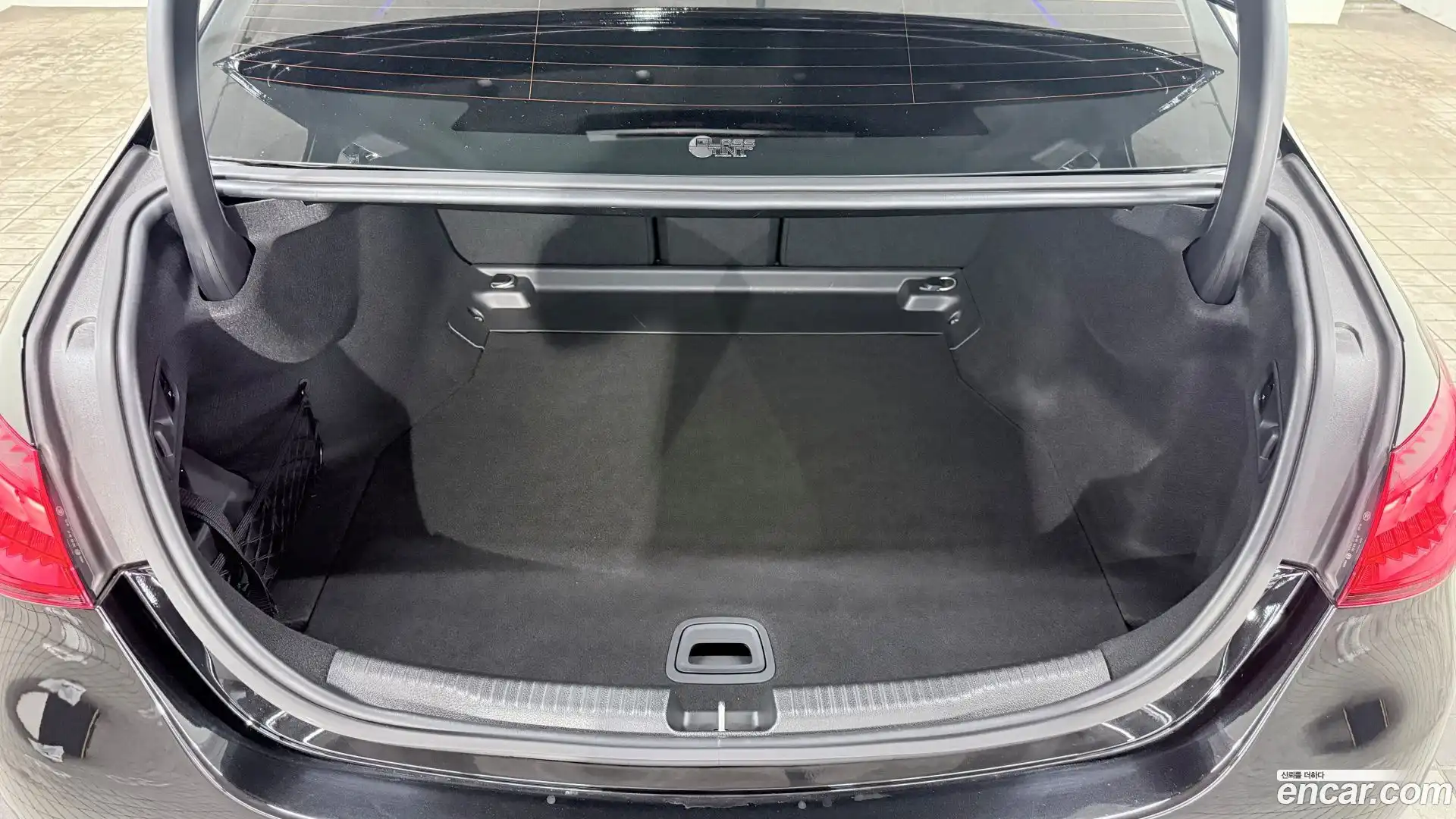 C-Class Mercedes-Benz 2023.4-OPTION-015