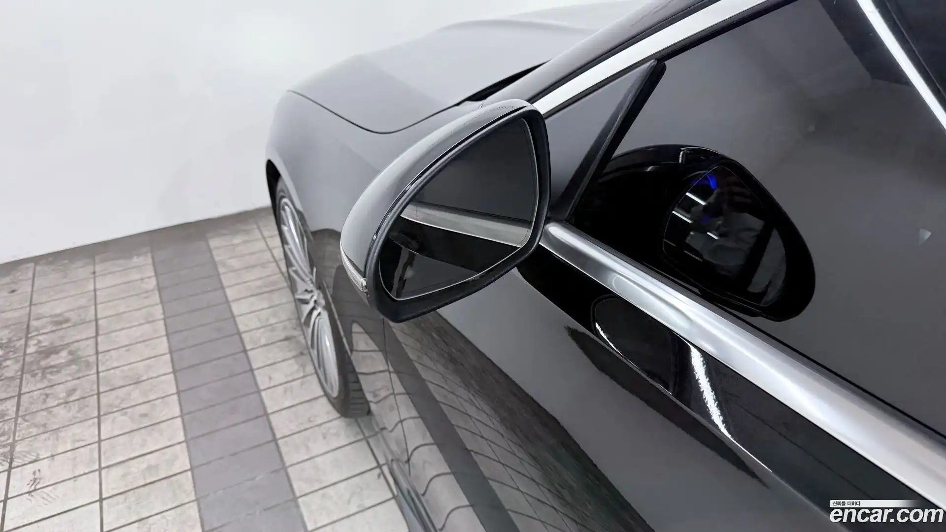 C-Class Mercedes-Benz 2023.4-OPTION-023