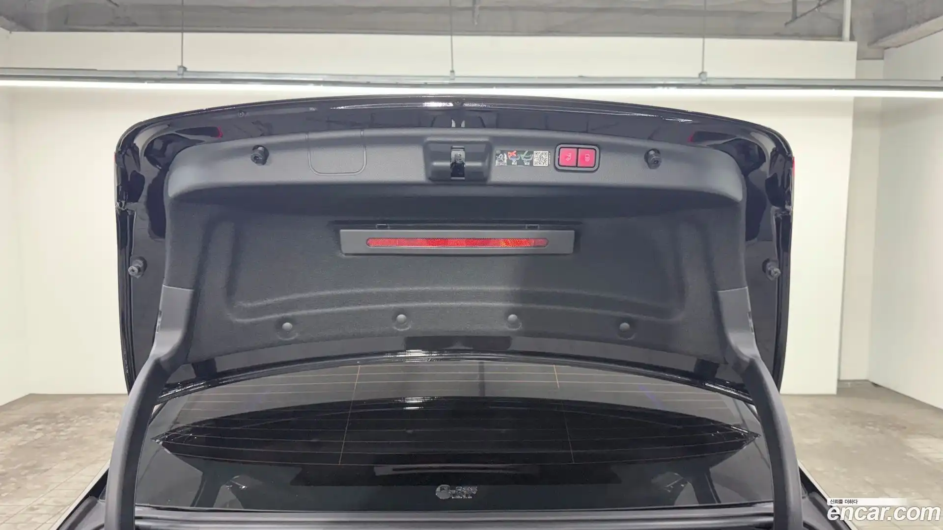 C-Class Mercedes-Benz 2023.4-OPTION-024