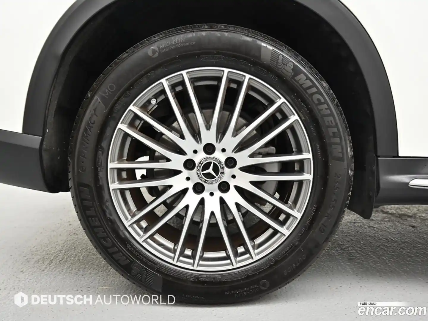 GLC-Class Mercedes-Benz 2024.11-OUTER-005