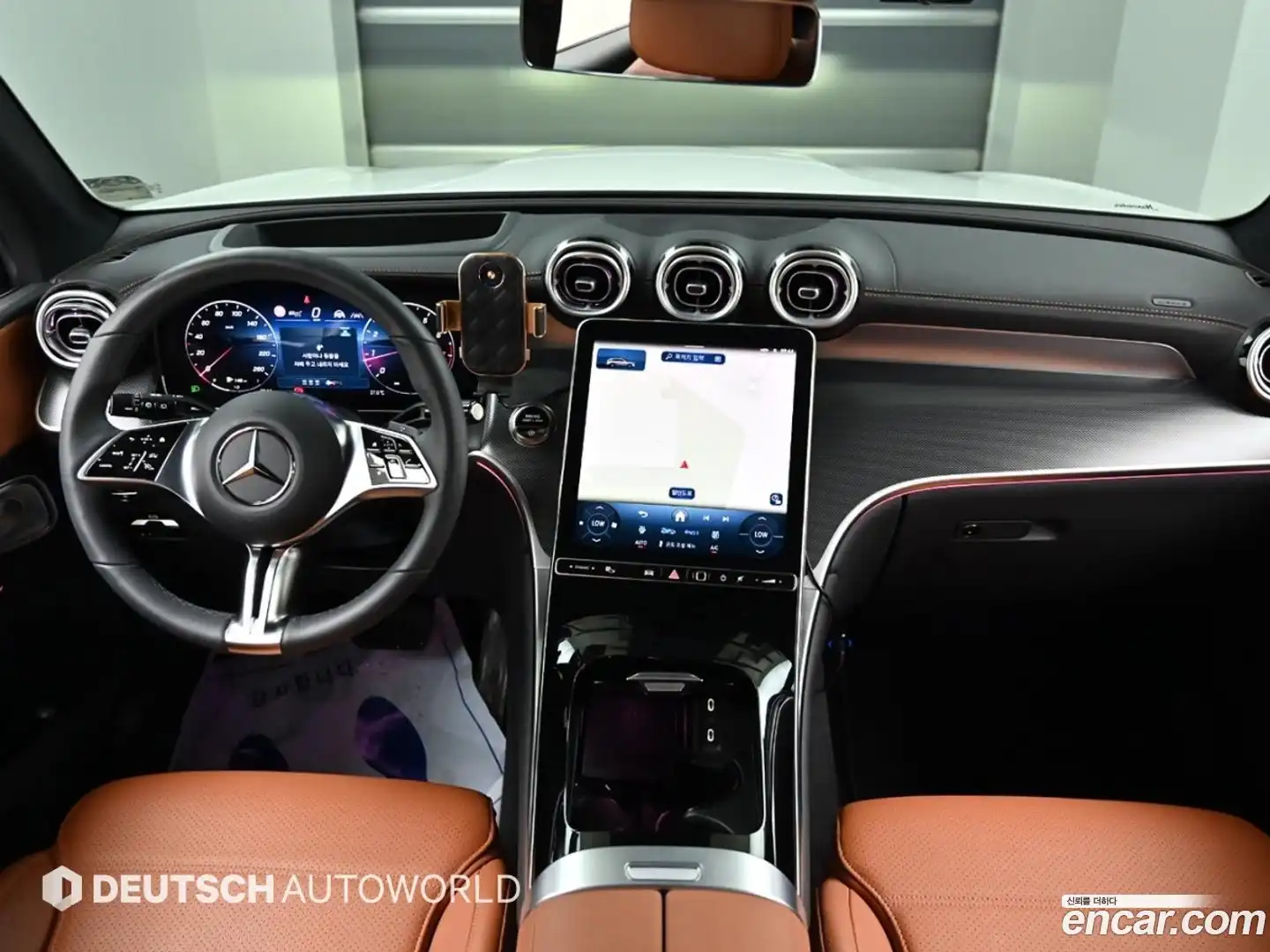 GLC-Class Mercedes-Benz 2024.11-INNER-007
