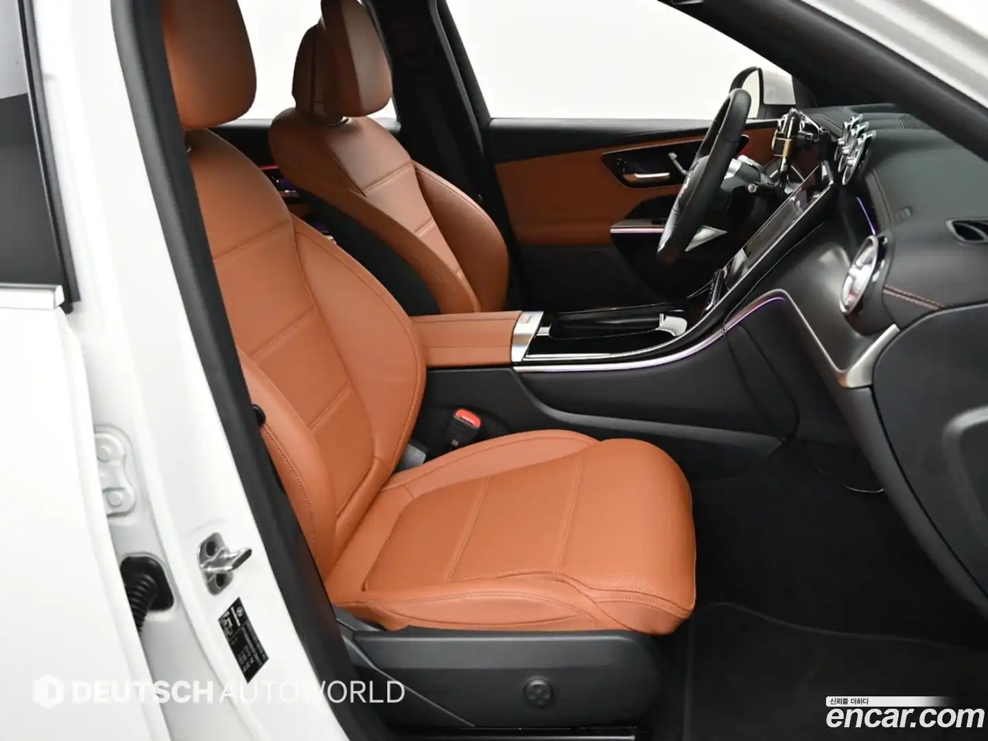 GLC-Class Mercedes-Benz 2024.11-INNER-010