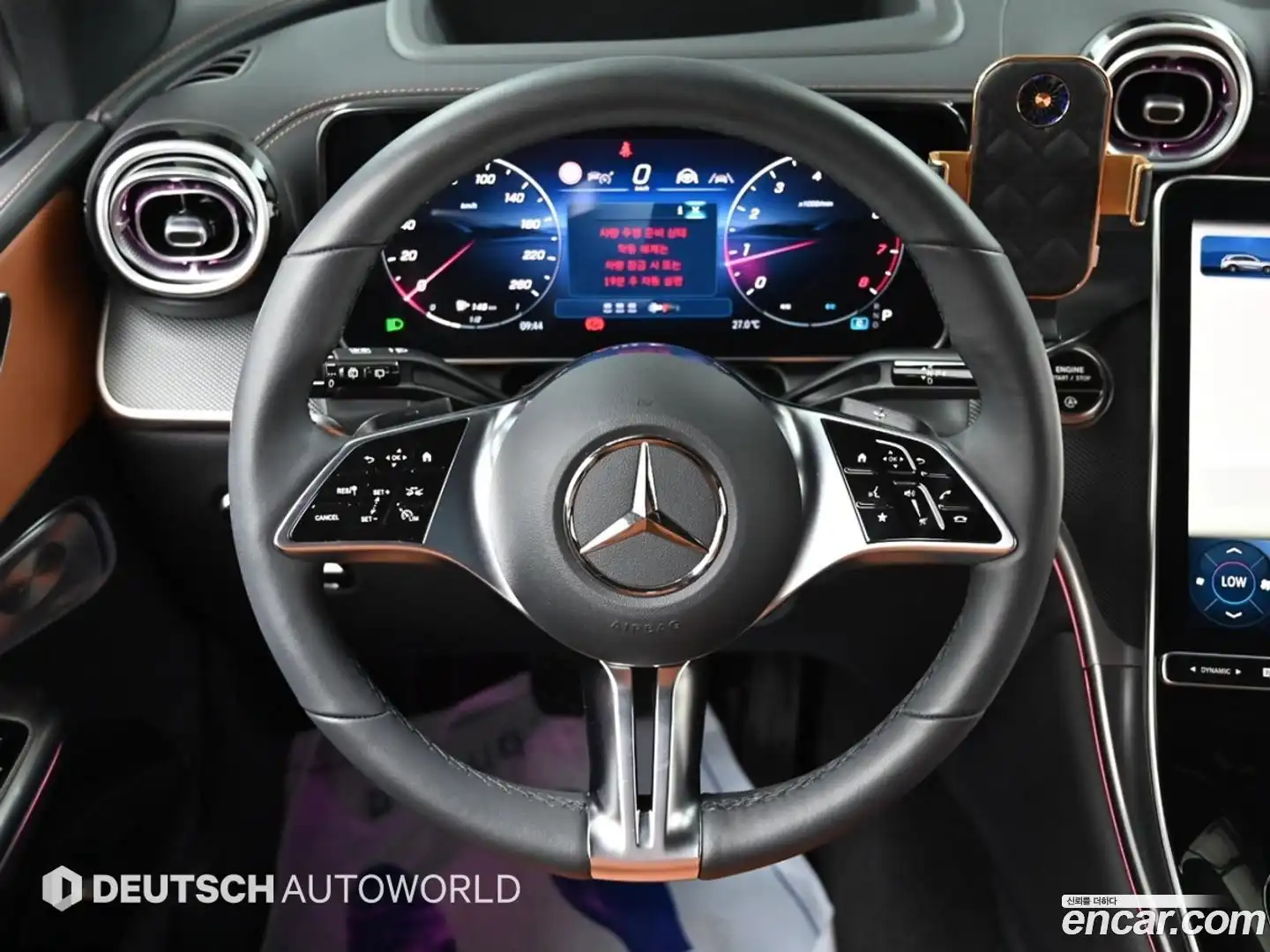 GLC-Class Mercedes-Benz 2024.11-OPTION-017