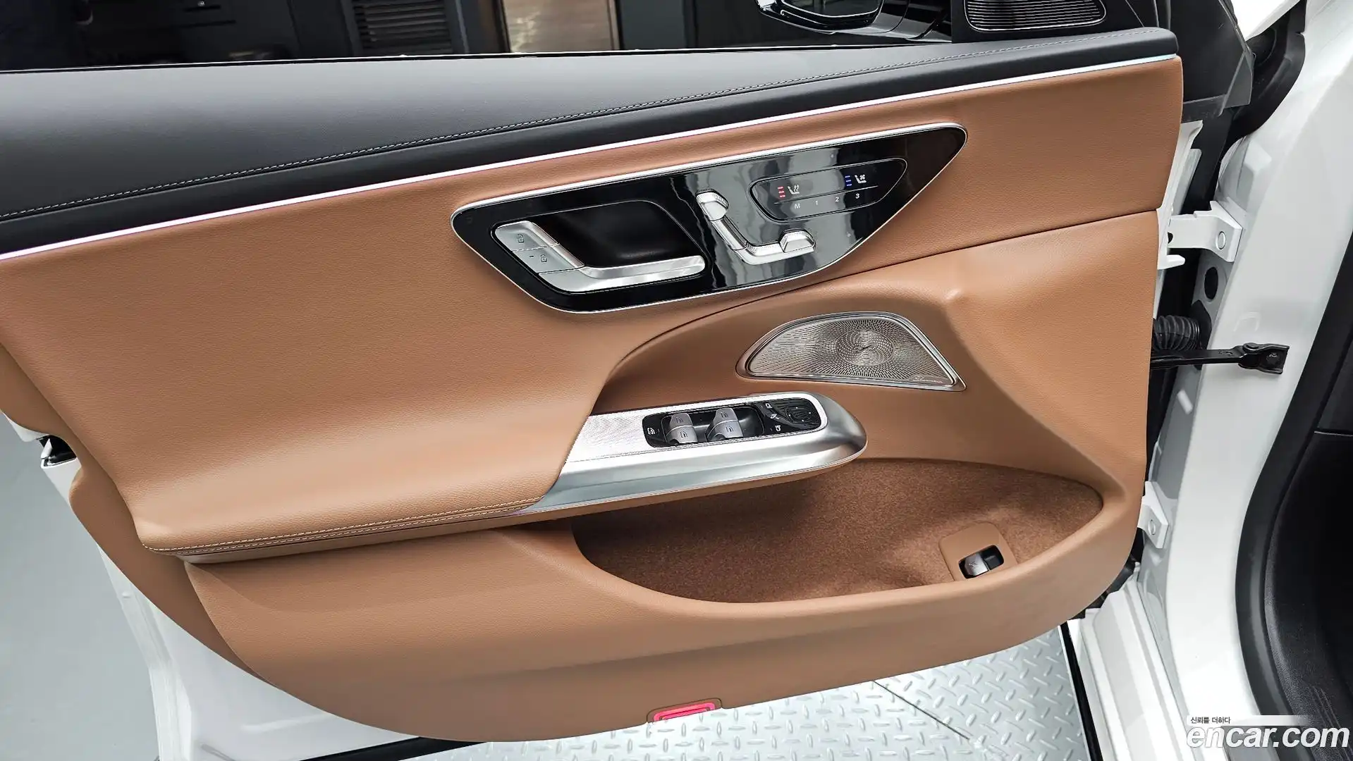 E-Class Mercedes-Benz 2026.1-INNER-034