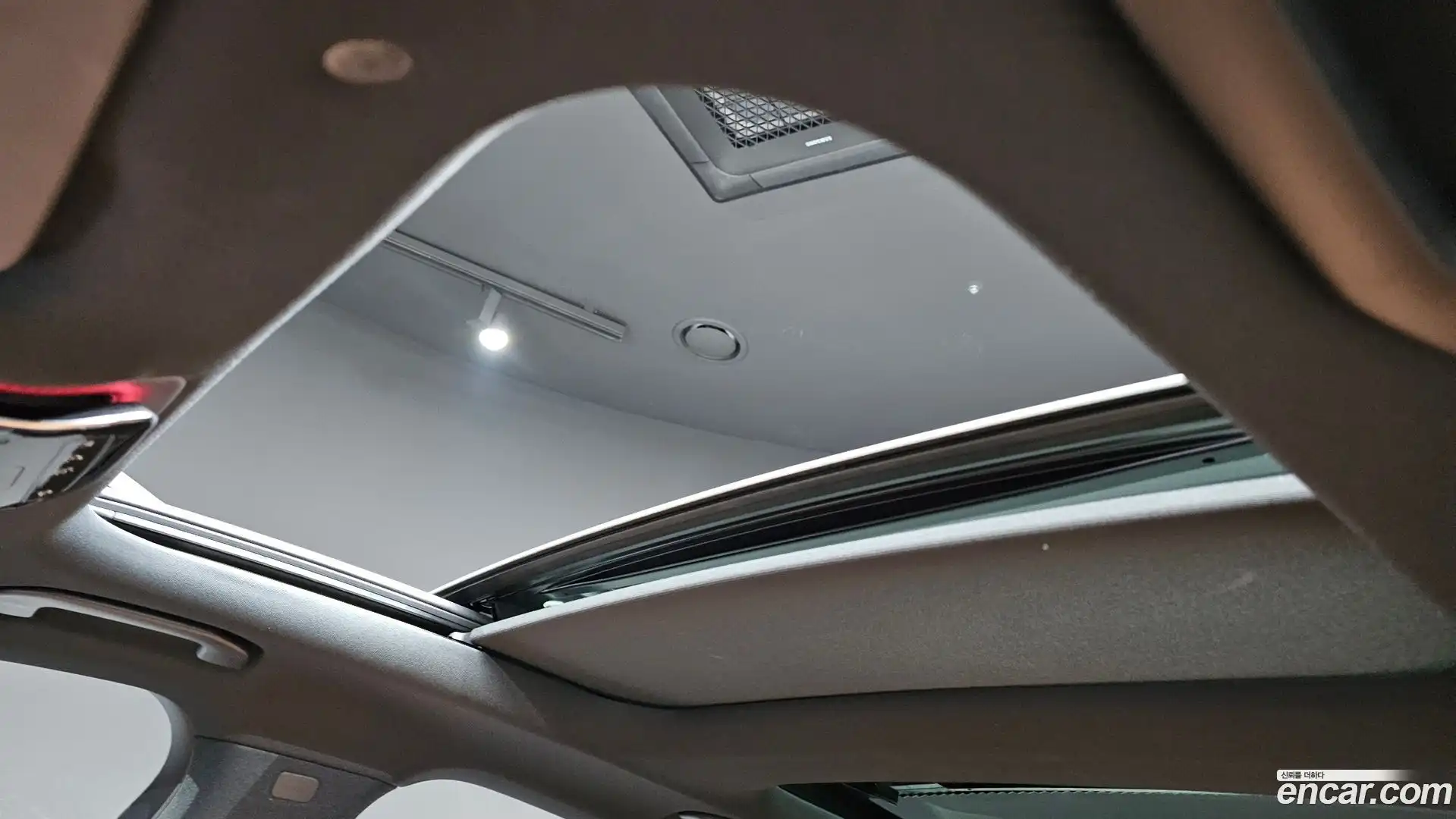 E-Class Mercedes-Benz 2026.1-OPTION-042