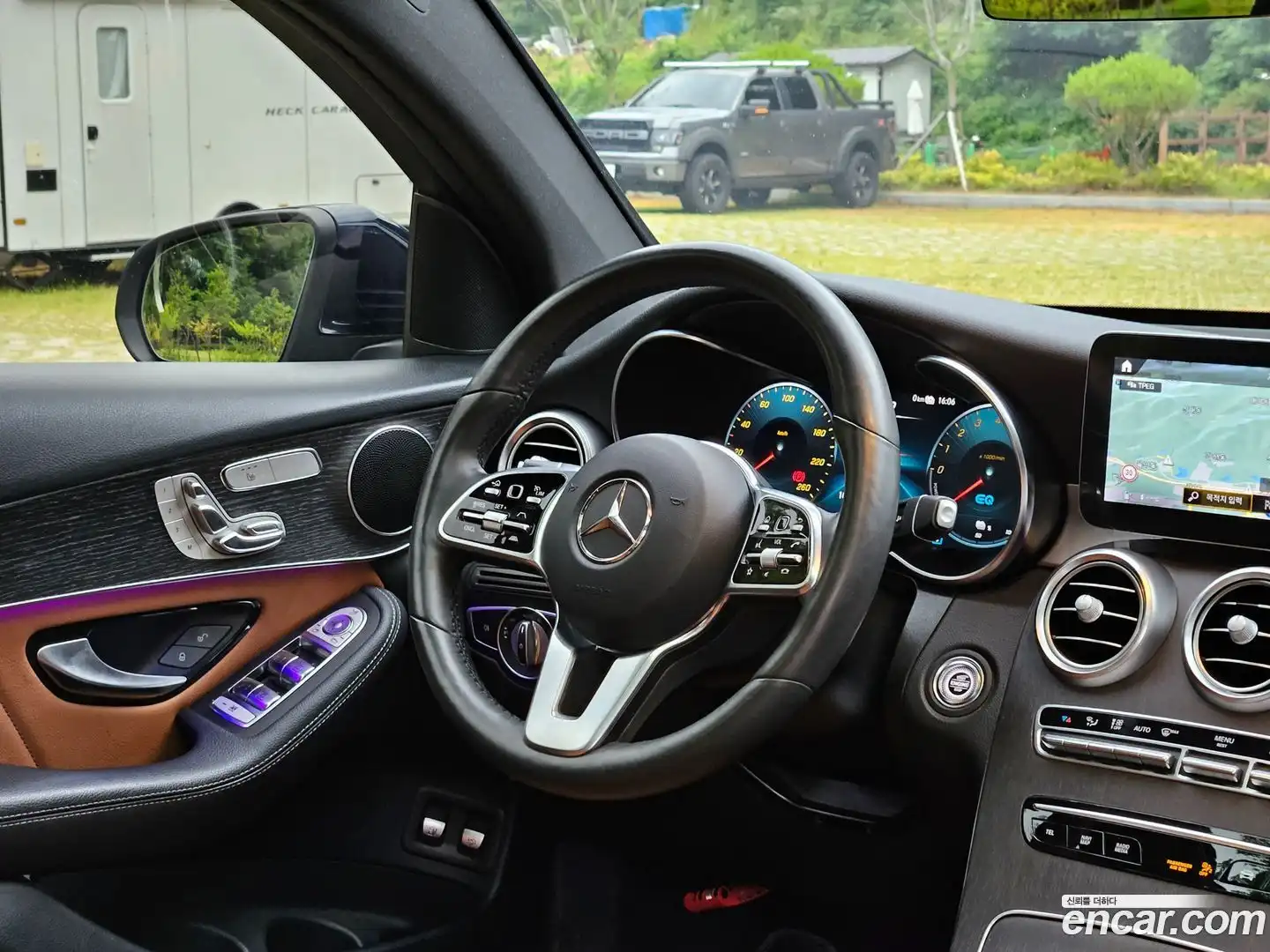 GLC-Class Mercedes-Benz 2020.11-OUTER-006